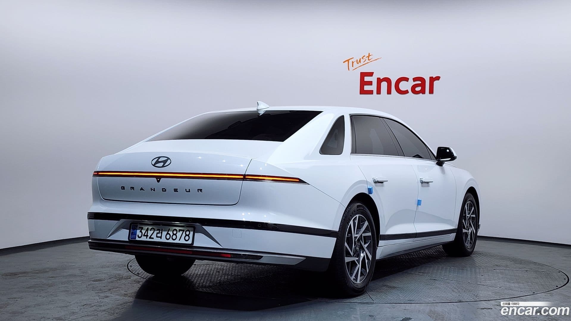 Main__Slider__Photo:Grandeur Hyundai 2023.5-1