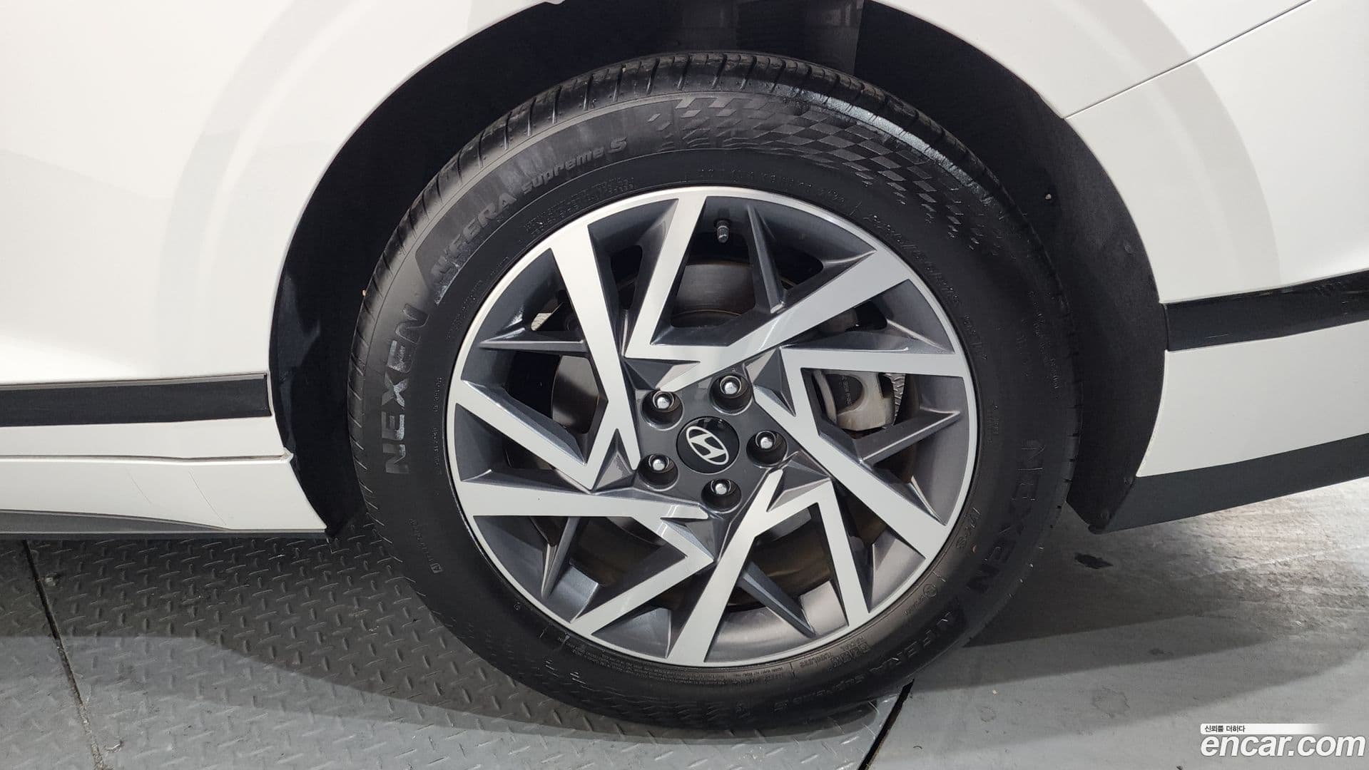 Main__Slider__Photo:Grandeur Hyundai 2023.5-4