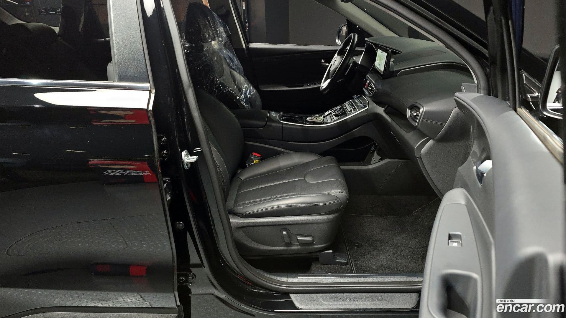 Main__Slider__Photo:Santafe Hyundai 2022.3-10