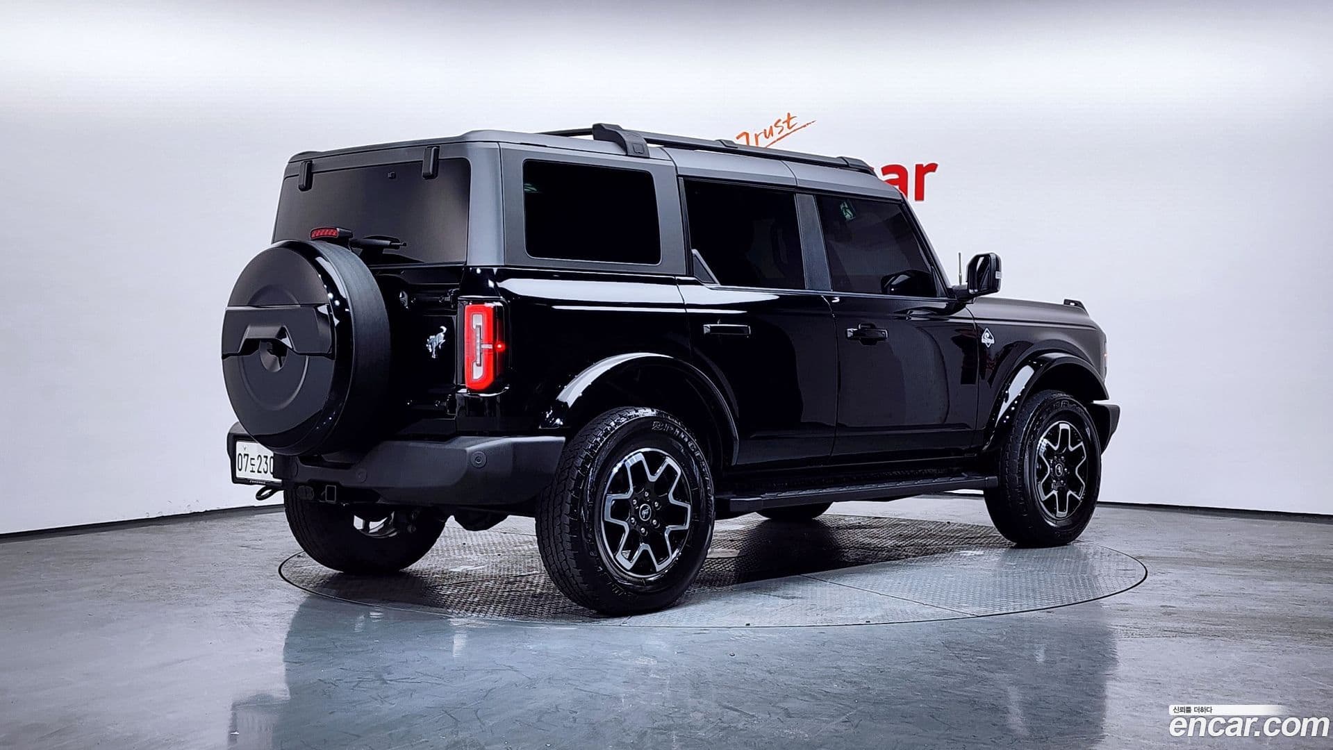 Main__Slider__Photo:Bronco Ford 2023.11-1