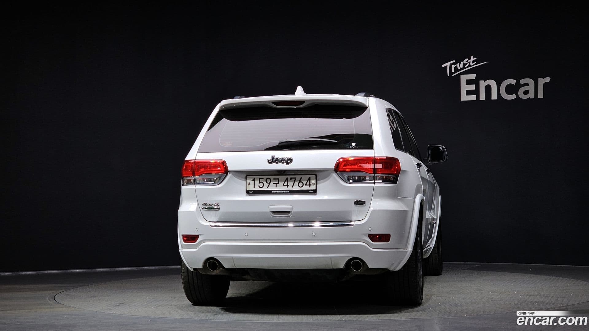 Main__Slider__Photo:Cherokee Jeep 2017.10-3