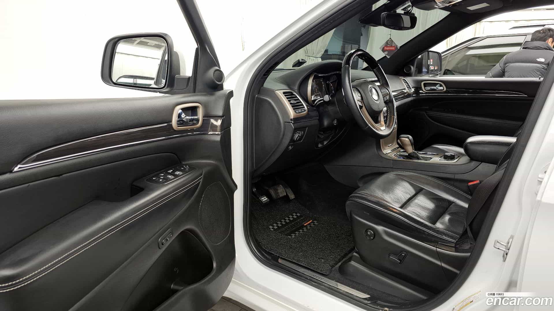 Cherokee Jeep 2017.10-INNER-010