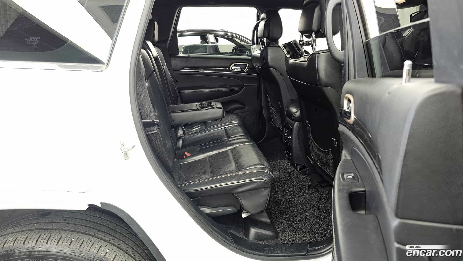 Cherokee Jeep 2017.10-OPTION-016