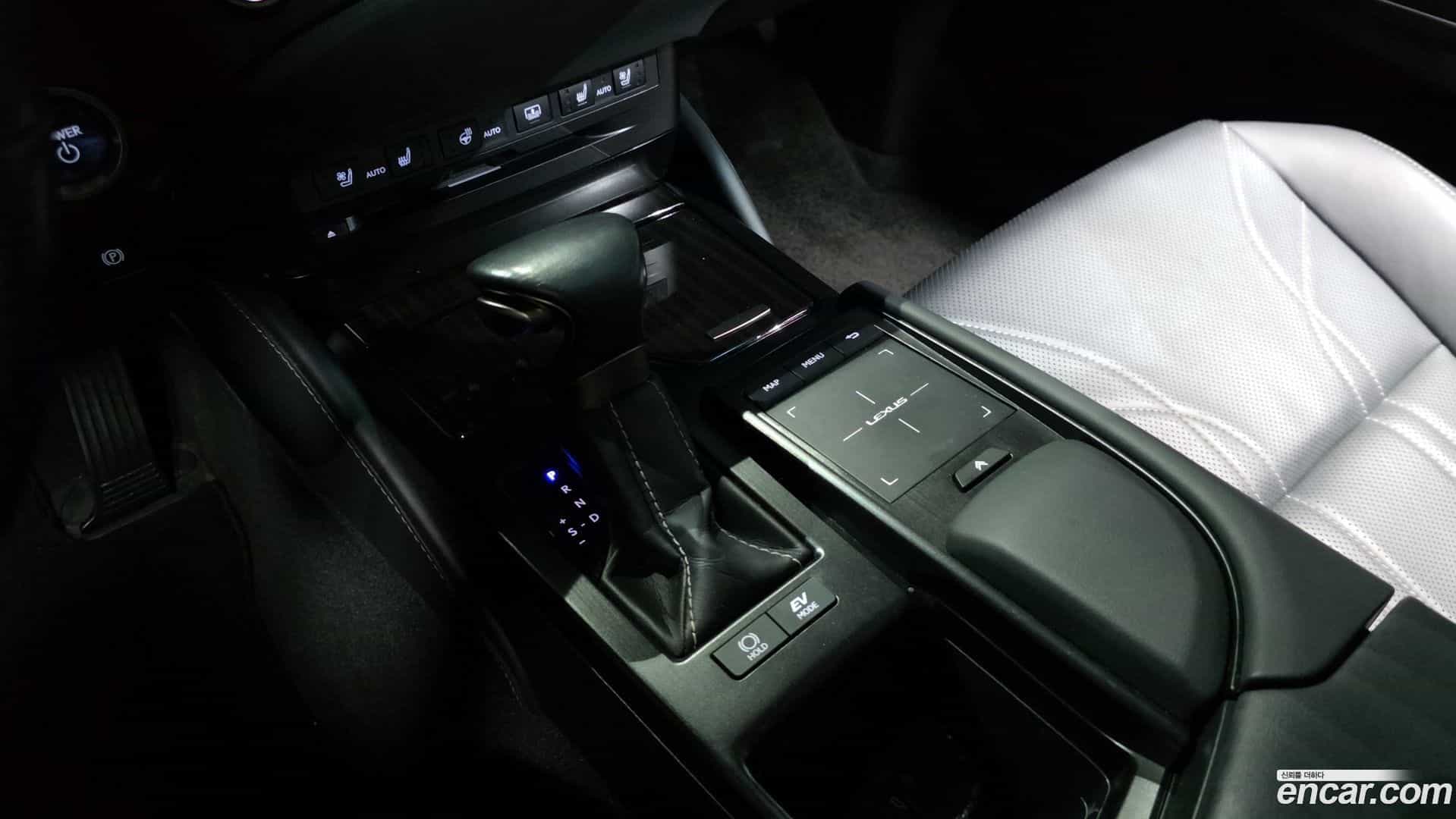 ES Lexus 2021.3-INNER-009