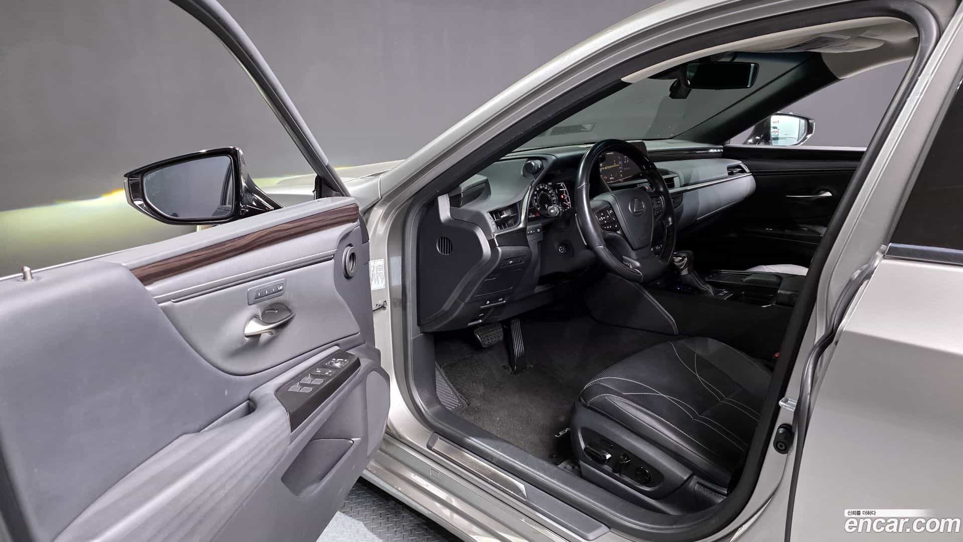 ES Lexus 2021.3-INNER-010