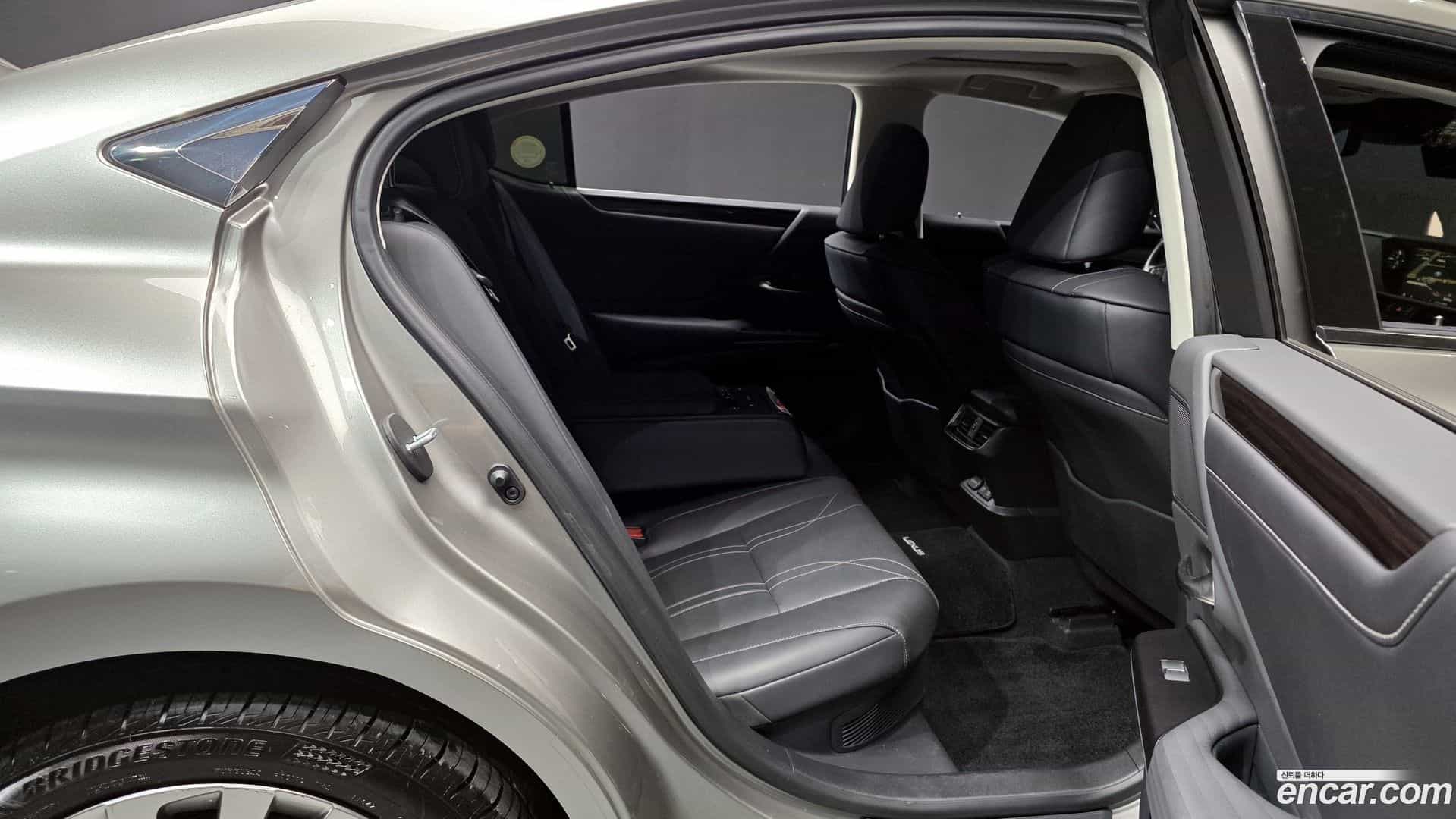 ES Lexus 2021.3-OPTION-016