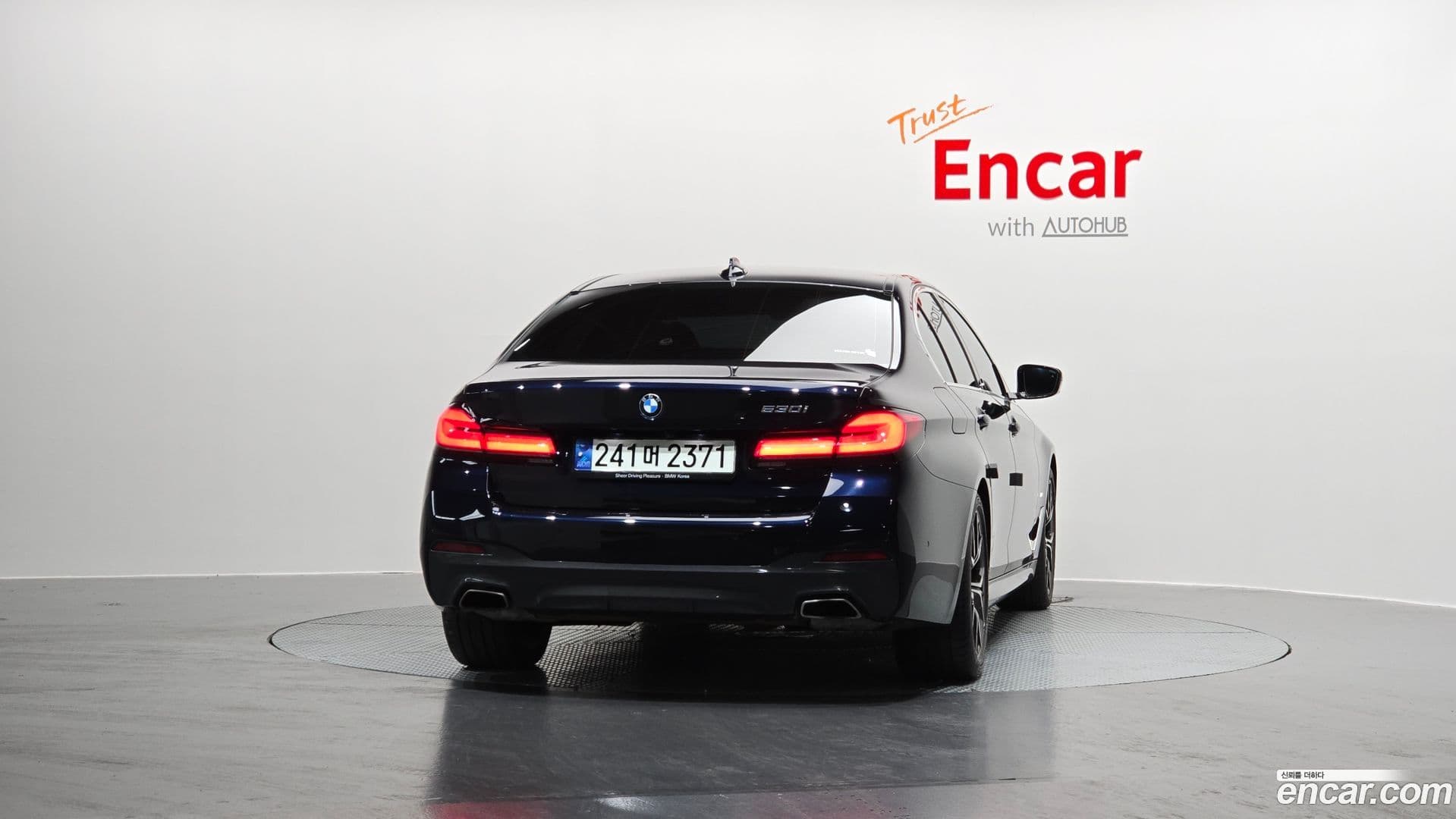 Main__Slider__Photo:5-Series BMW 2021.1-3