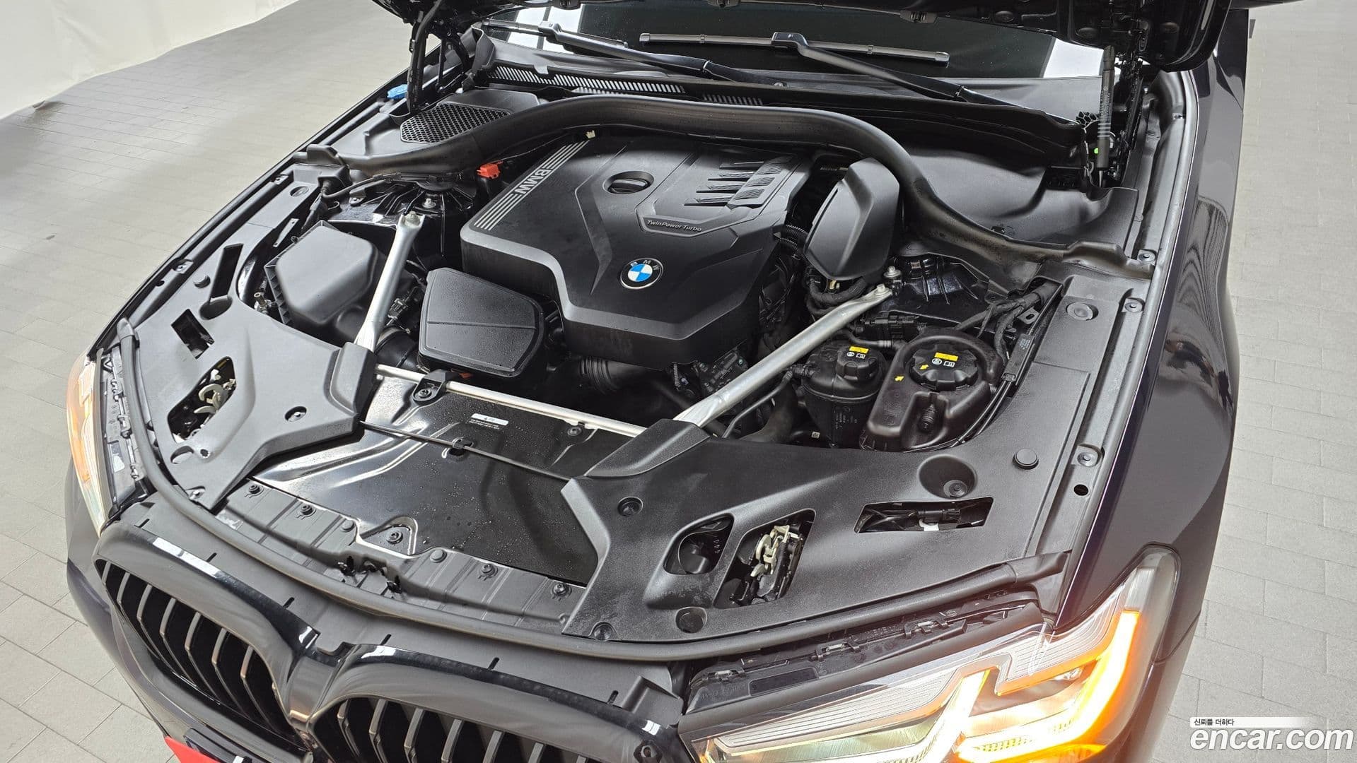 Main__Slider__Photo:5-Series BMW 2021.1-5