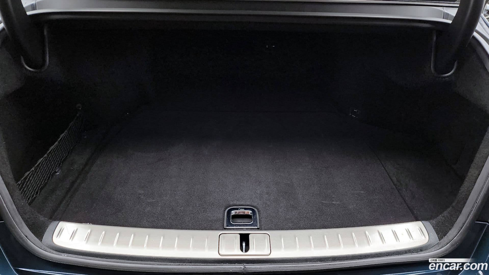 Main__Slider__Photo:G90 Genesis 2022.8-19