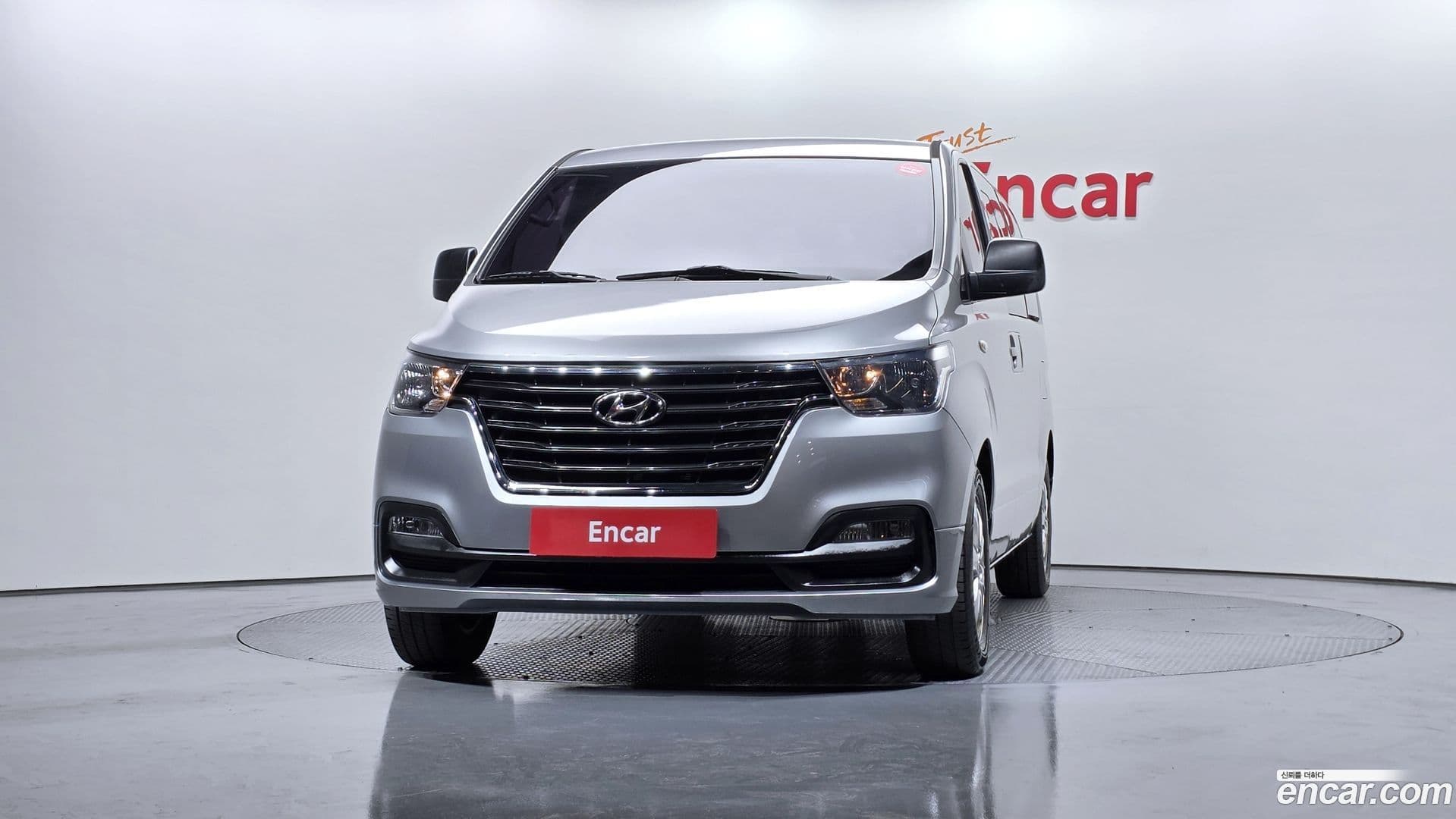 Main__Slider__Photo:Starex Hyundai 2018.2-2