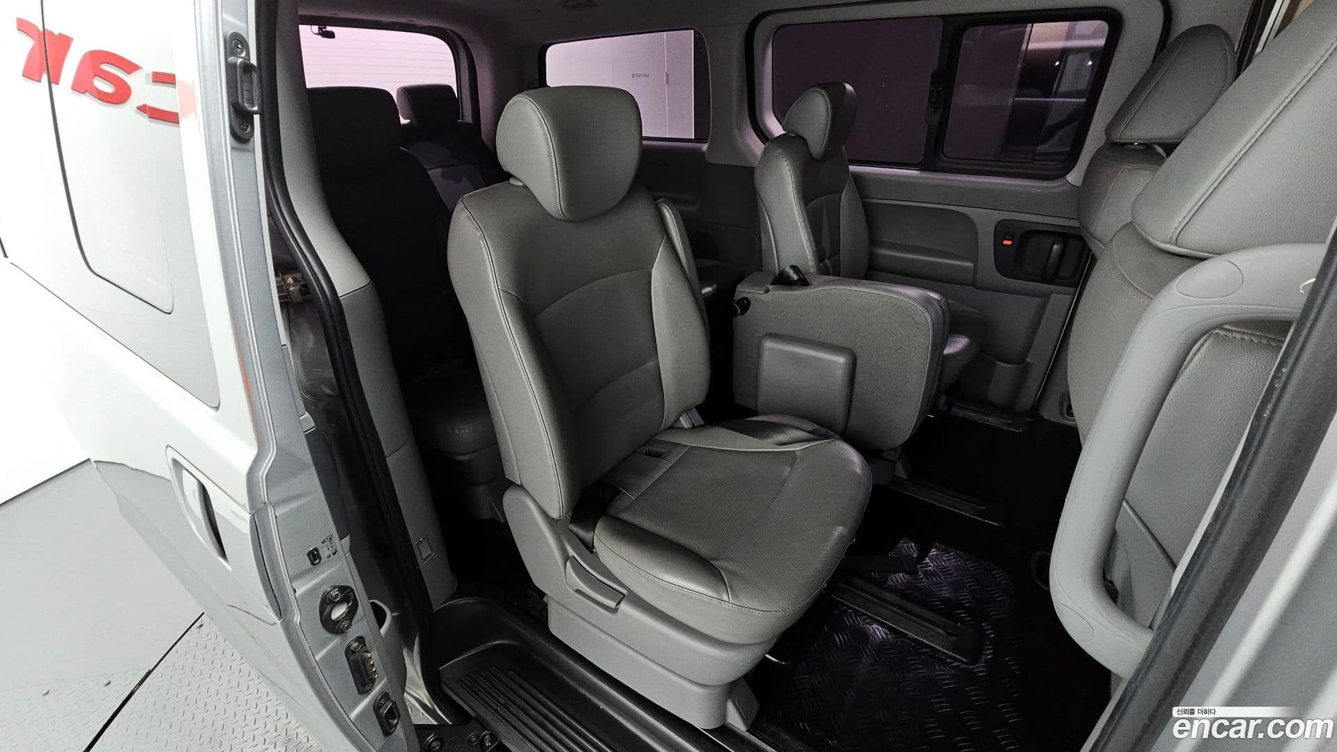 Main__Slider__Photo:Starex Hyundai 2018.2-10