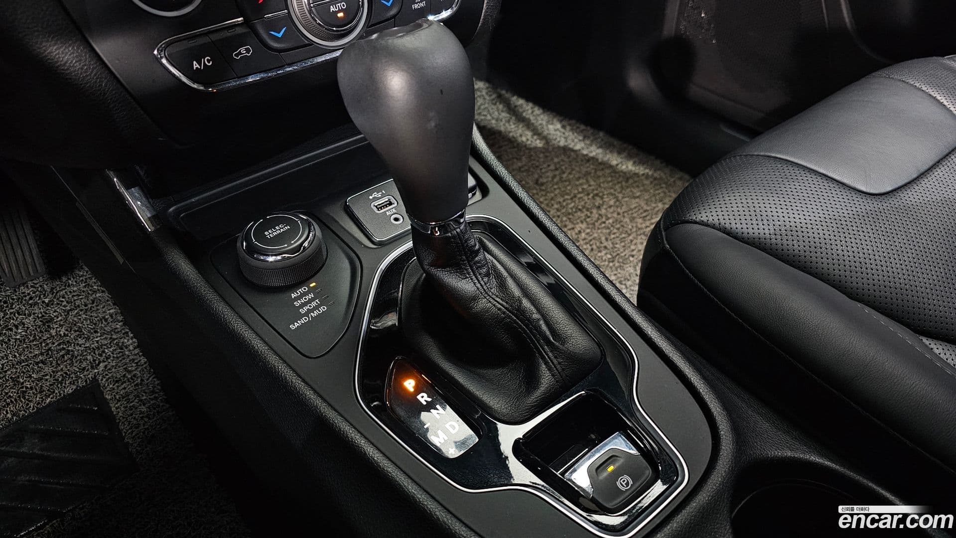 Main__Slider__Photo:Cherokee Jeep 2021.2-8