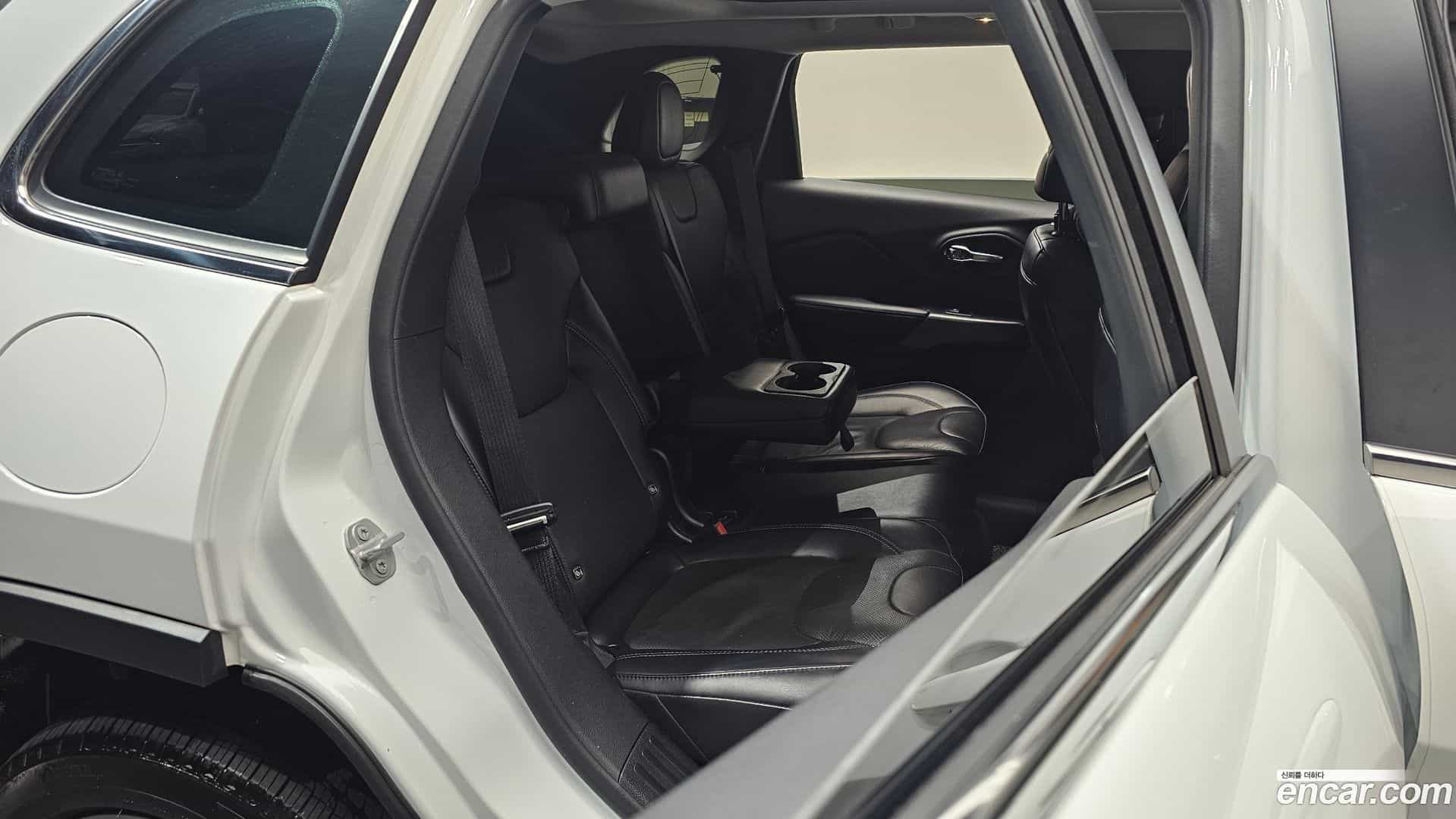 Cherokee Jeep 2021.2-OPTION-016