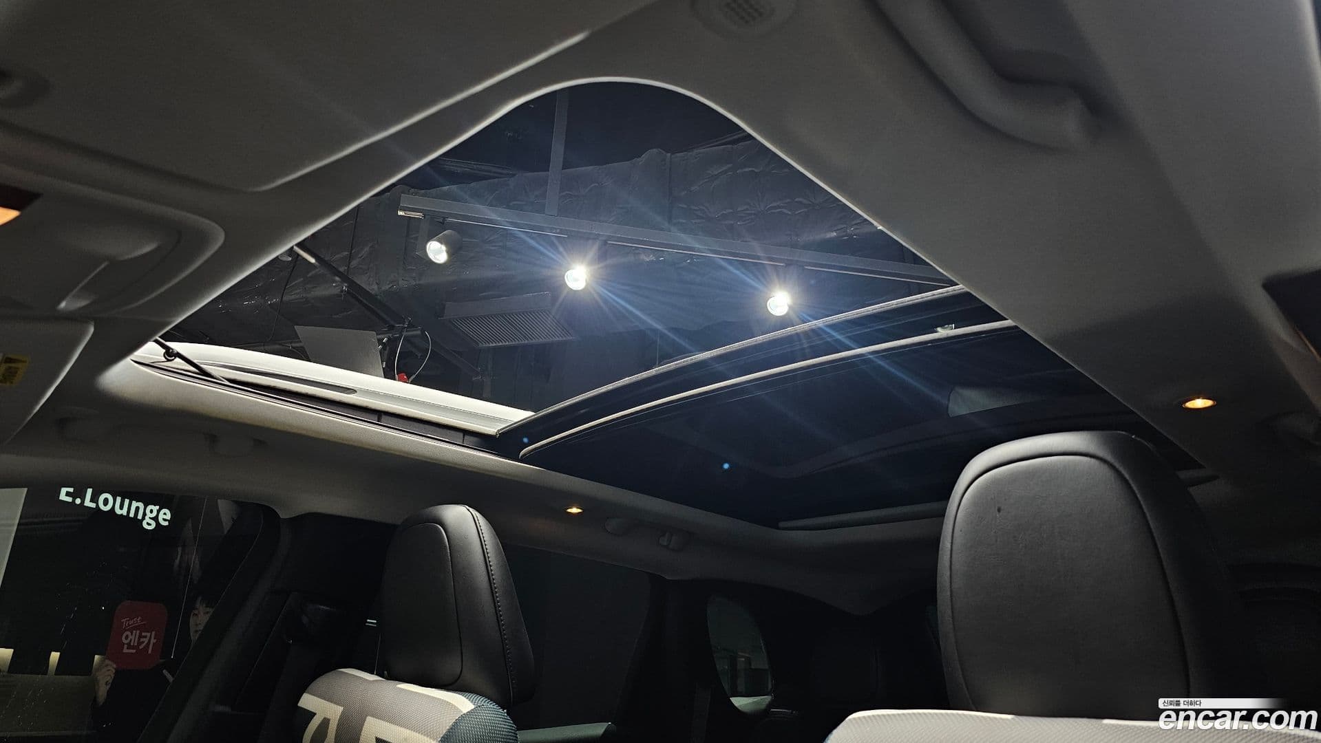 Main__Slider__Photo:Cherokee Jeep 2021.2-15