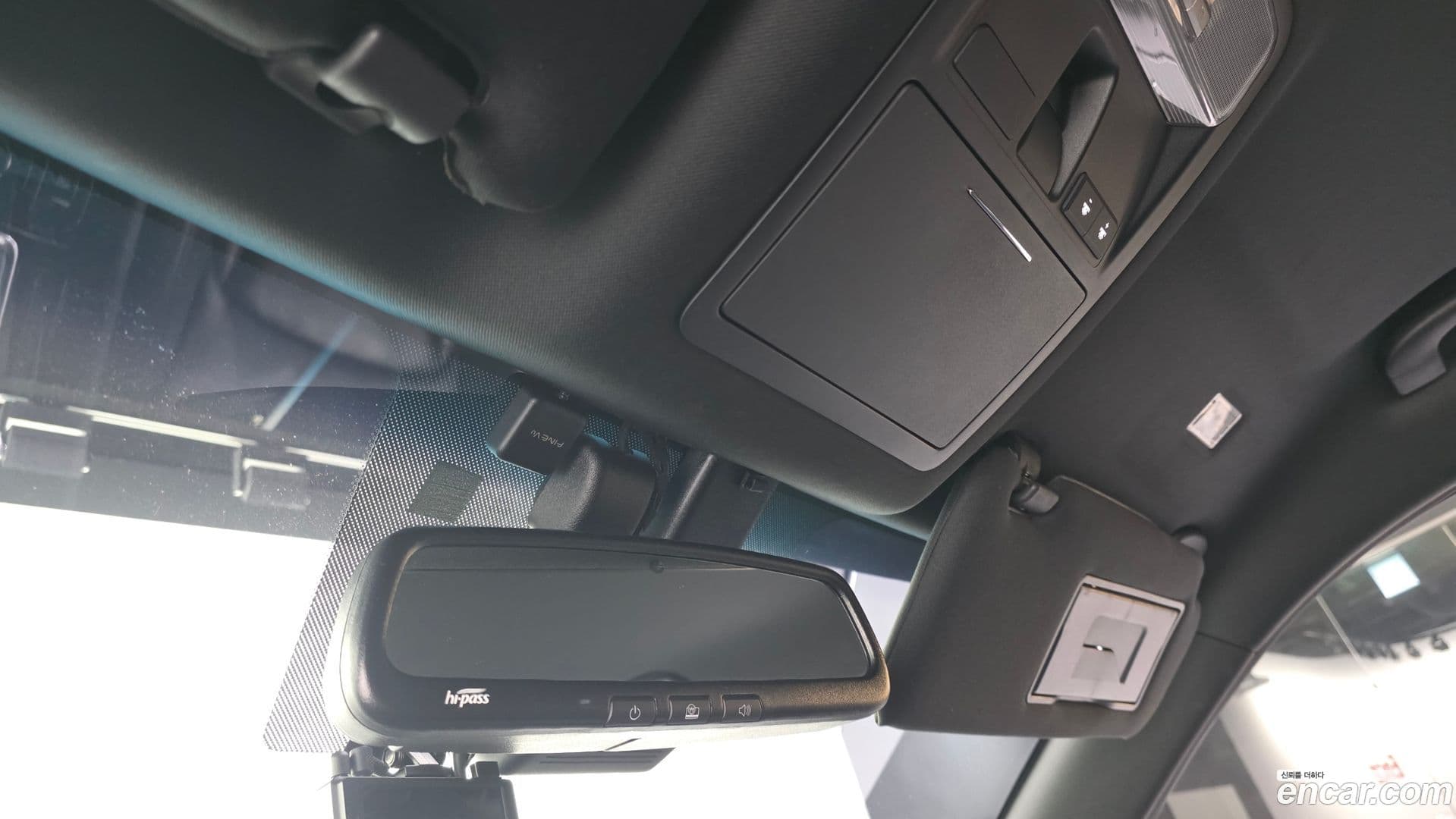 Main__Slider__Photo:Rexton KG_Mobility_Ssangyong 2018.9-17