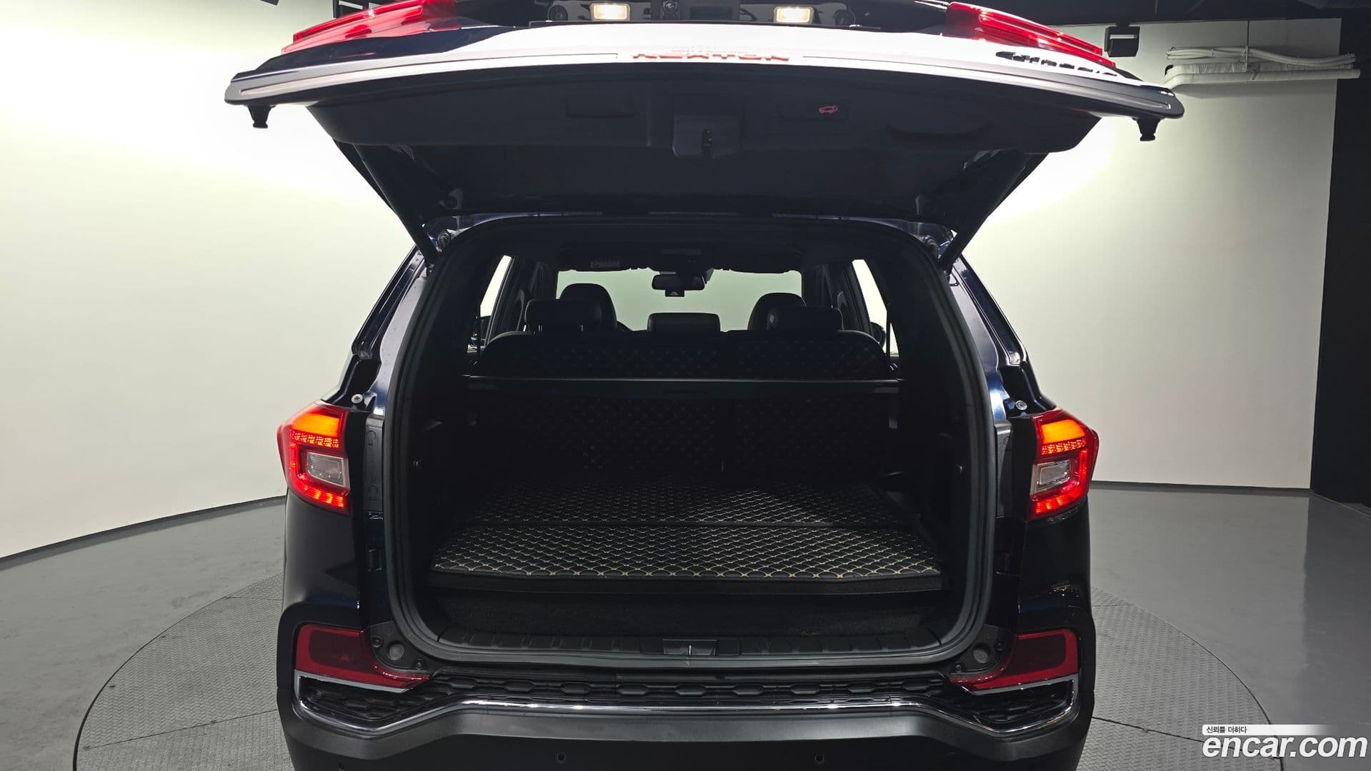 Main__Slider__Photo:Rexton KG_Mobility_Ssangyong 2018.9-19