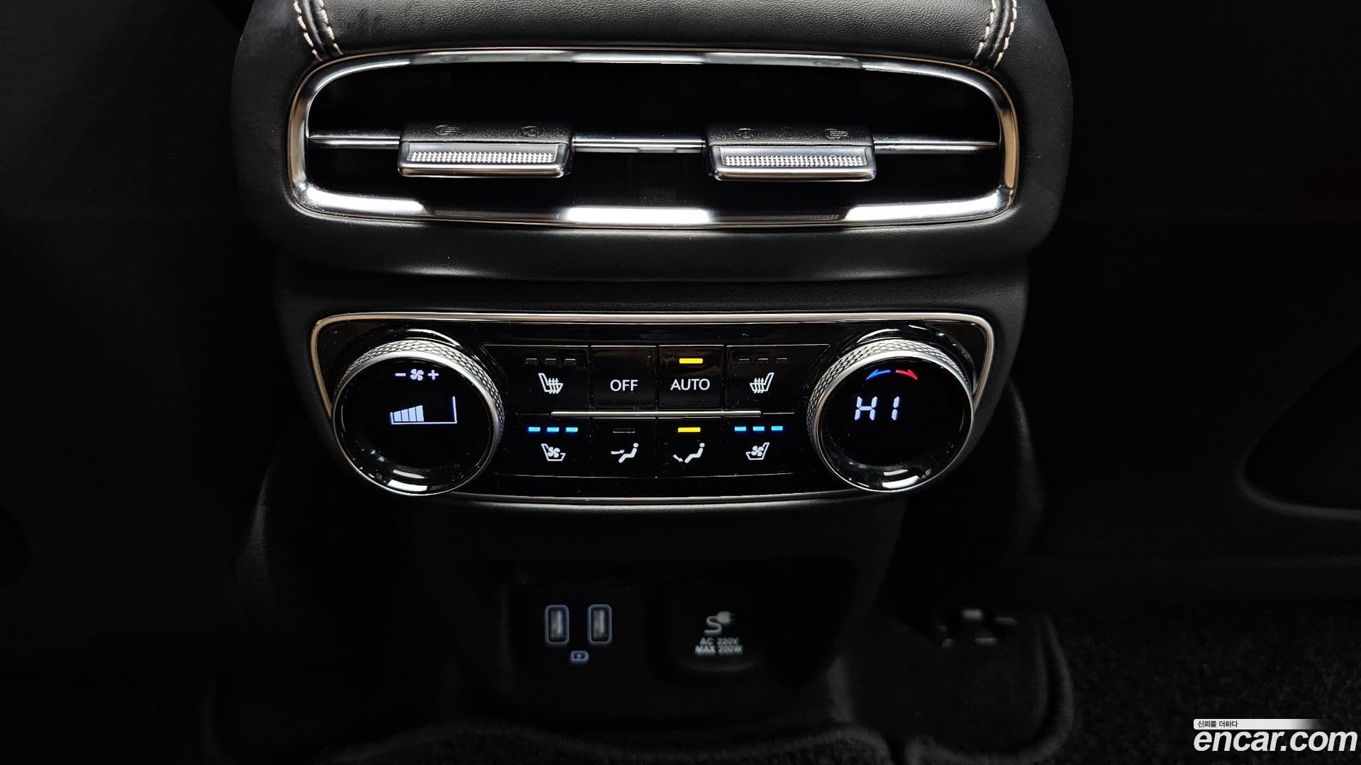 Main__Slider__Photo:GV80 Genesis 2020.4-17