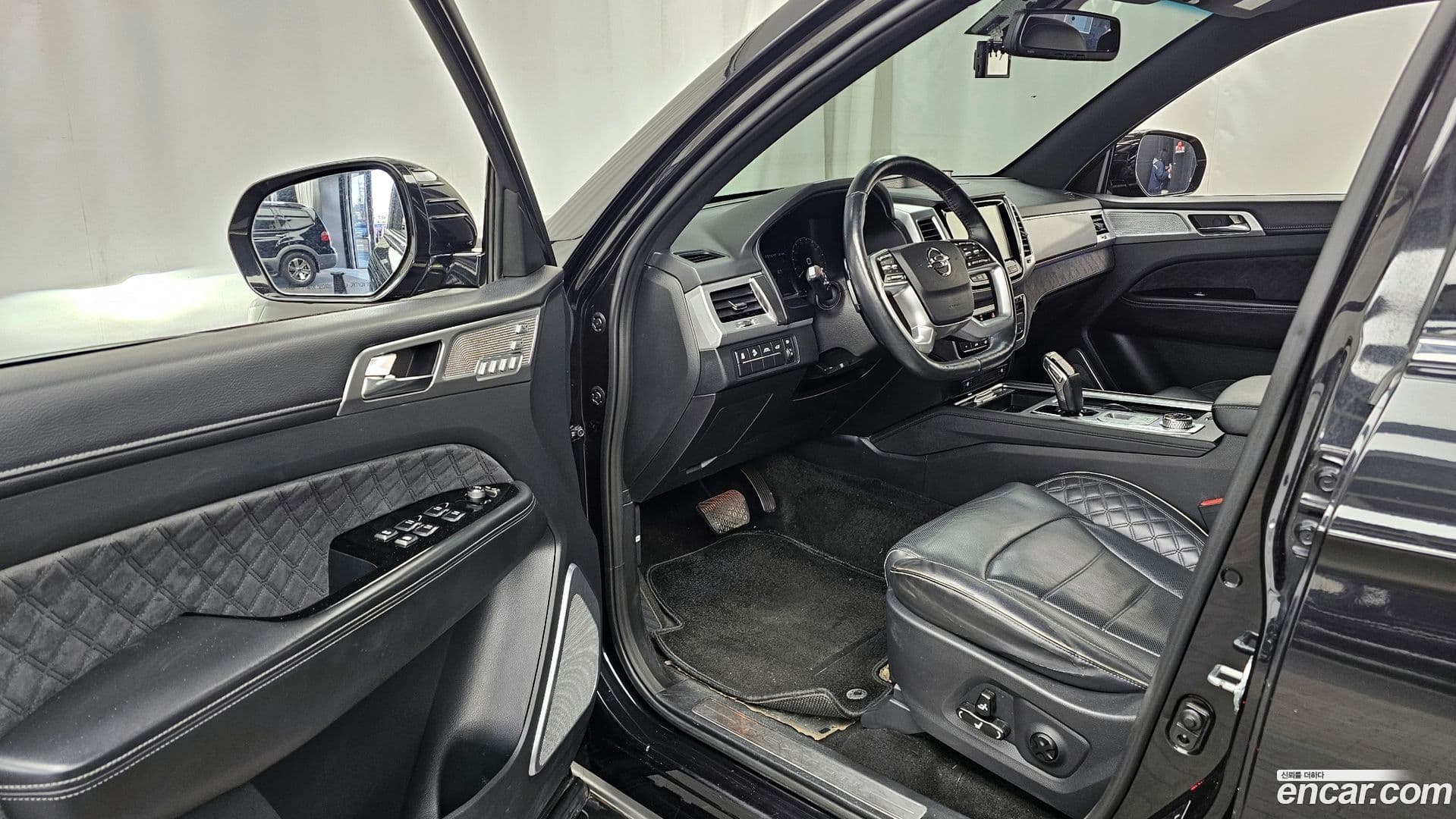 Main__Slider__Photo:Rexton KG_Mobility_Ssangyong 2022.3-9