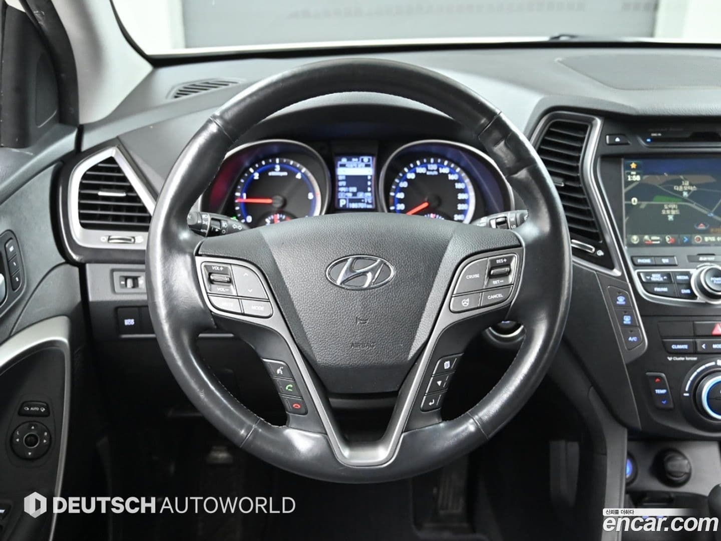 Main__Slider__Photo:Maxcruz Hyundai 2013.6-12