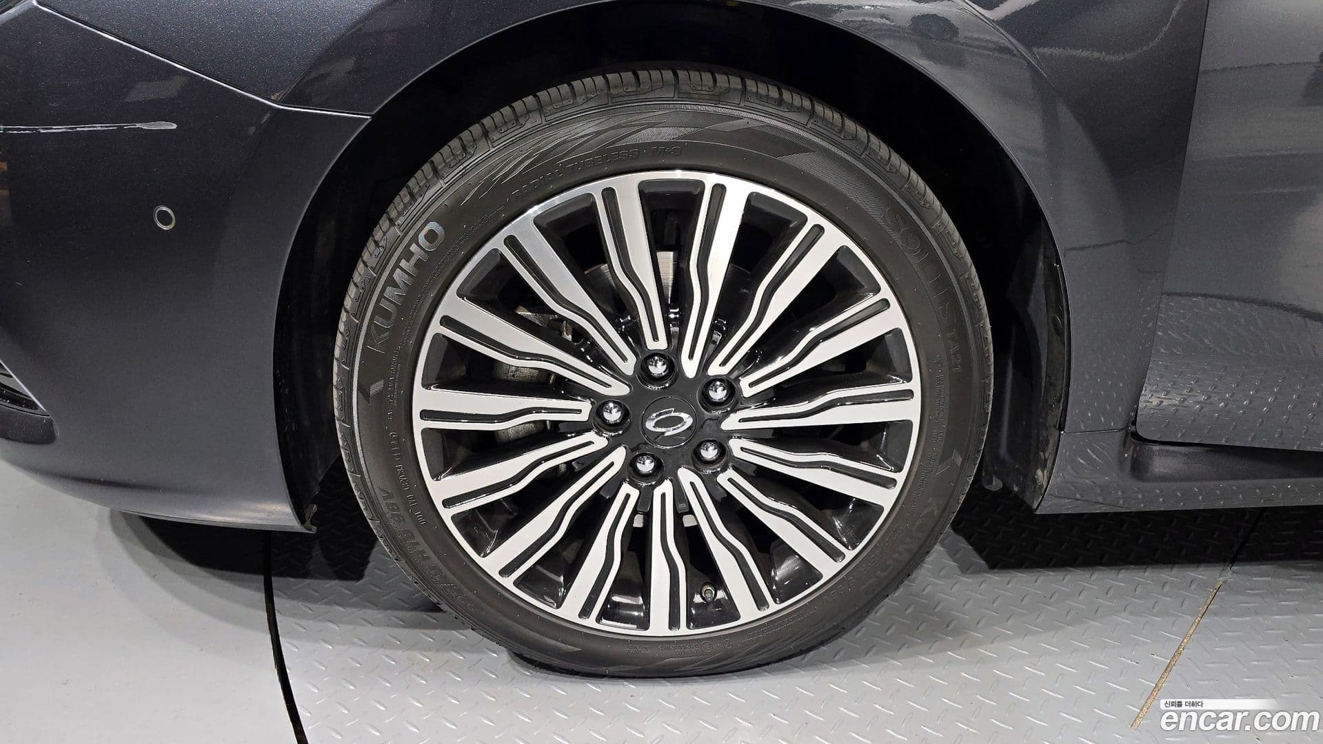 Main__Slider__Photo:SM7 Renault-KoreaSamsung 2016.0-4