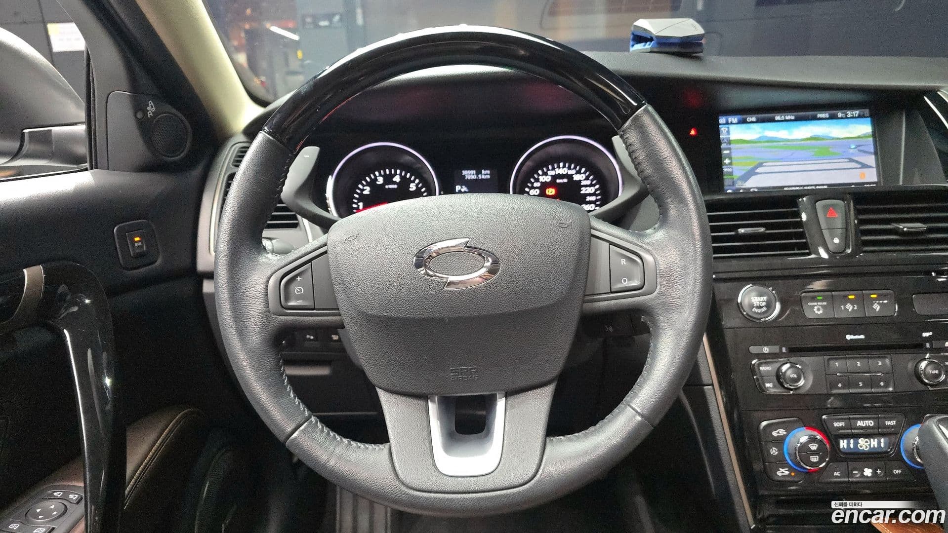 Main__Slider__Photo:SM7 Renault-KoreaSamsung 2016.0-12