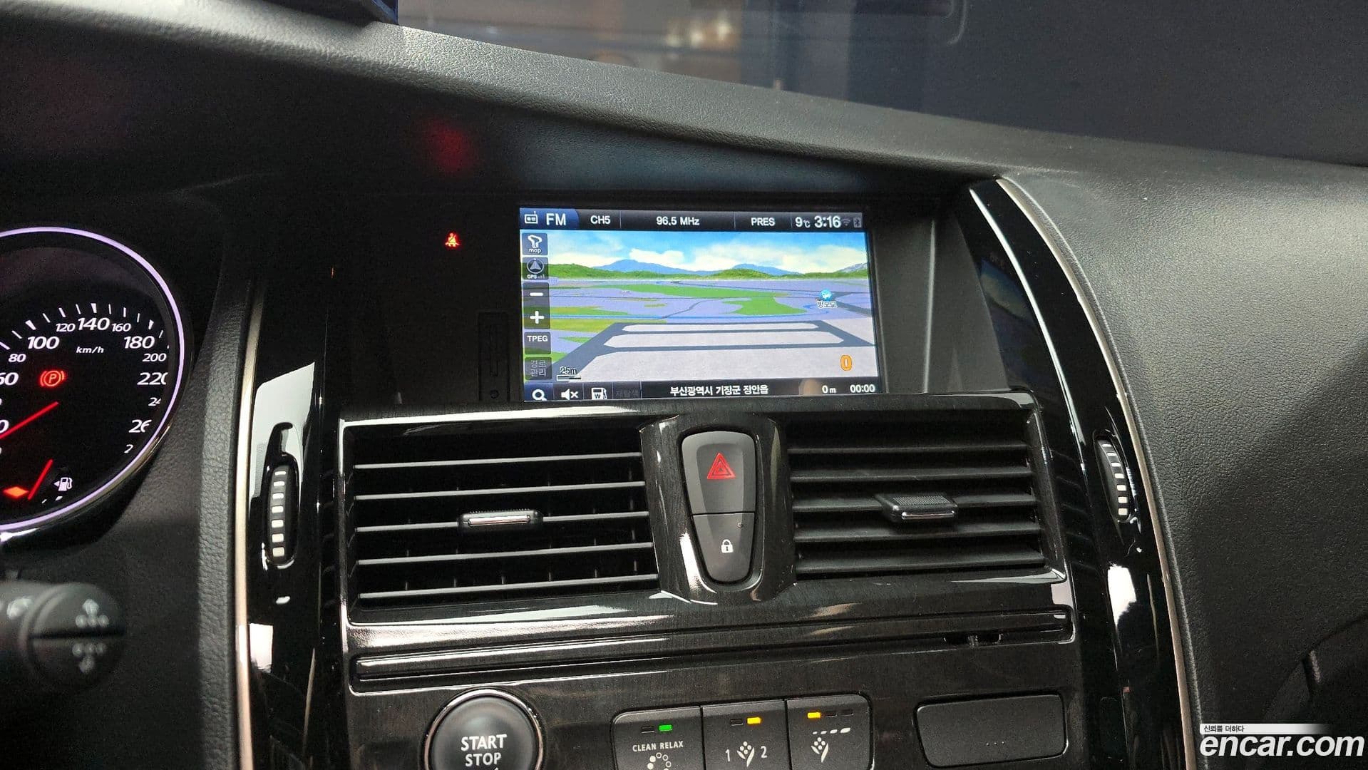 Main__Slider__Photo:SM7 Renault-KoreaSamsung 2016.0-14