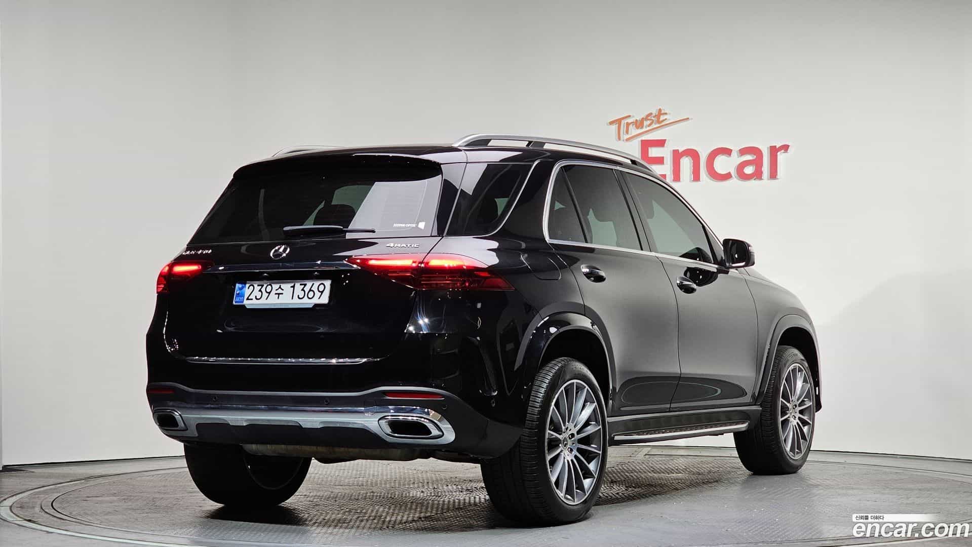 GLE-Class Mercedes-Benz 2024.1-OUTER-002