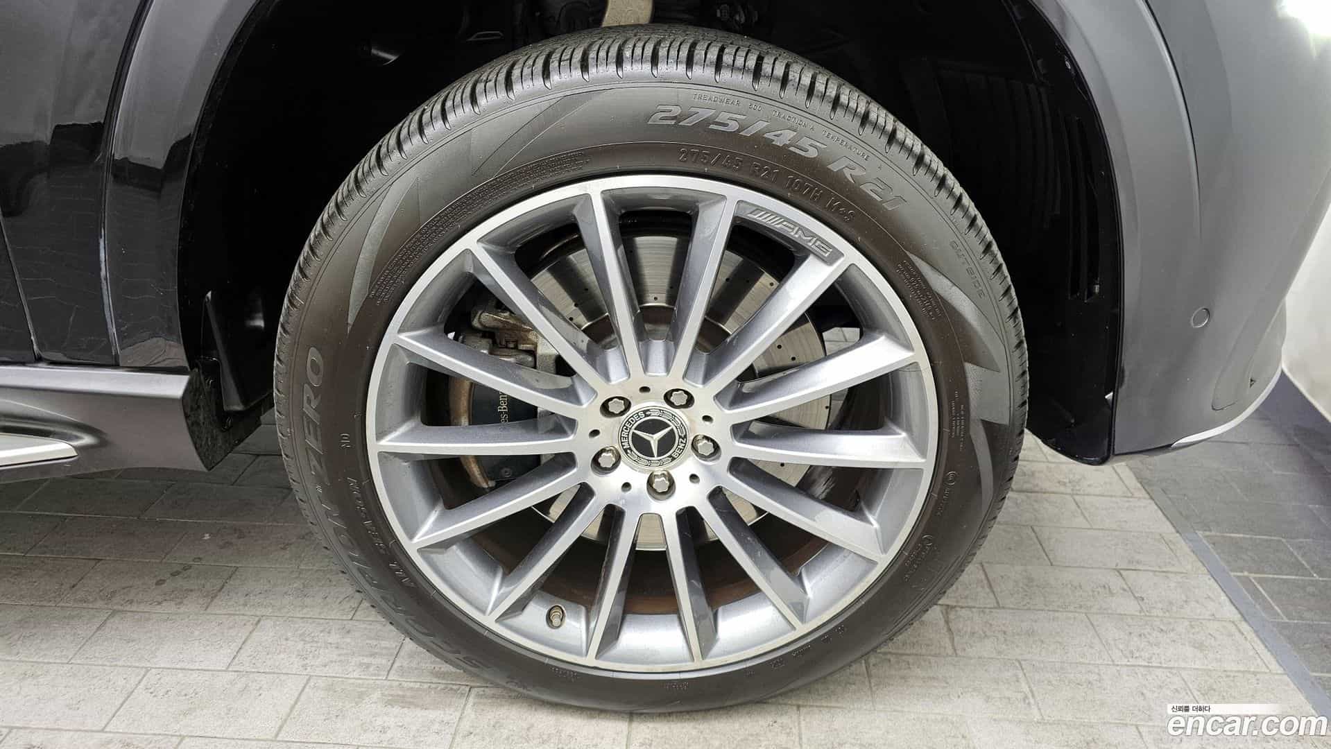 GLE-Class Mercedes-Benz 2024.1-OUTER-005