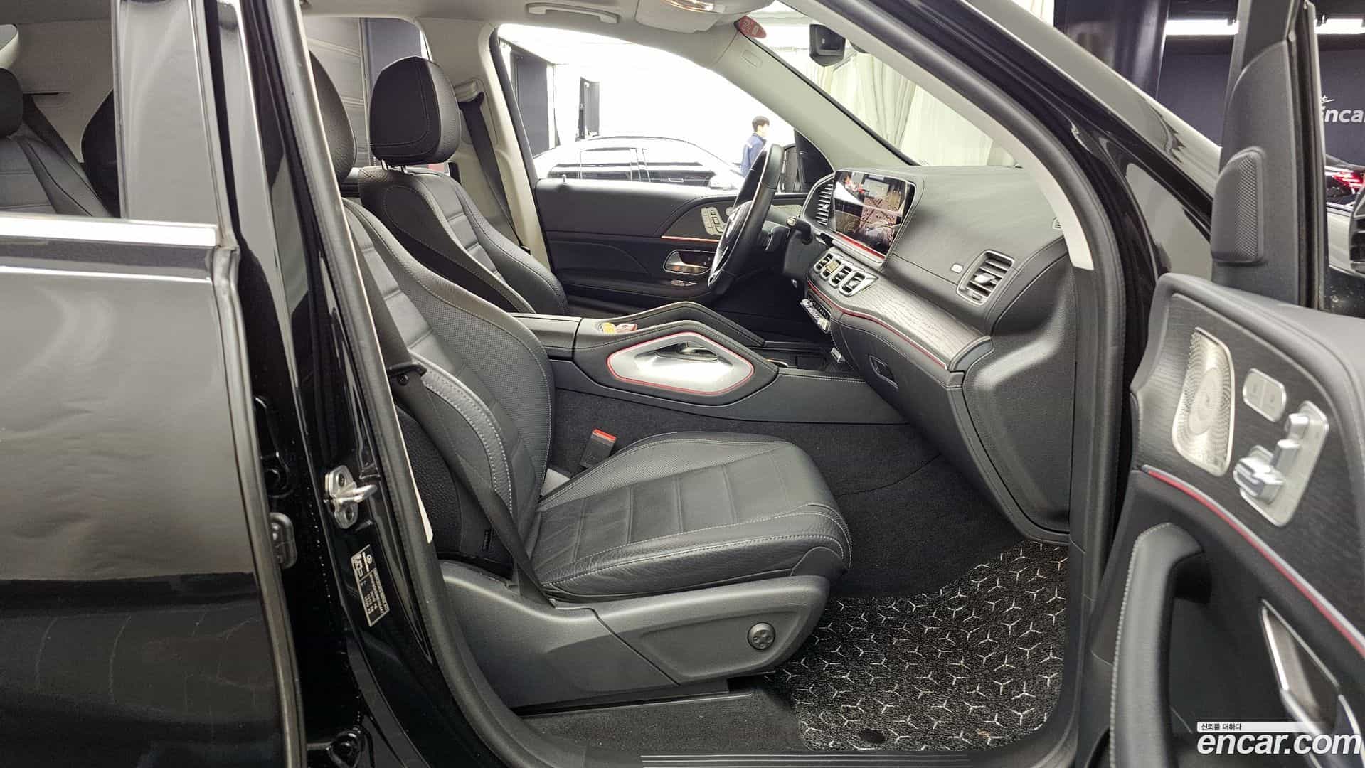 GLE-Class Mercedes-Benz 2024.1-OPTION-015