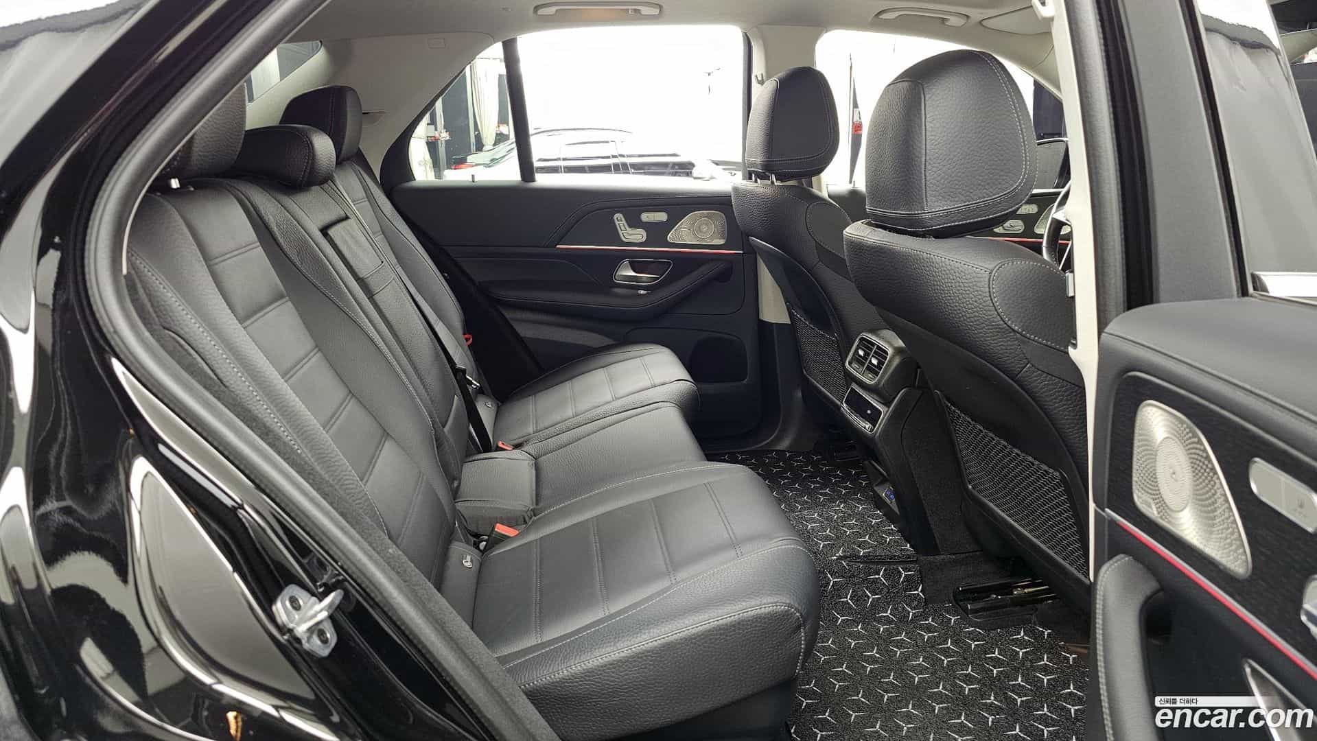 GLE-Class Mercedes-Benz 2024.1-OPTION-016