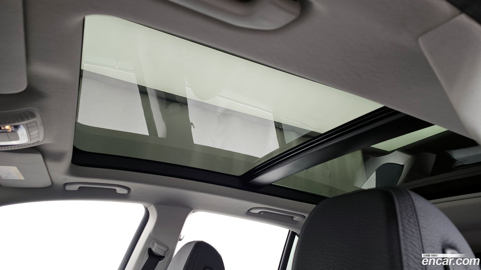 Main__Slider__Photo:GLE-Class Mercedes-Benz 2024.1-18