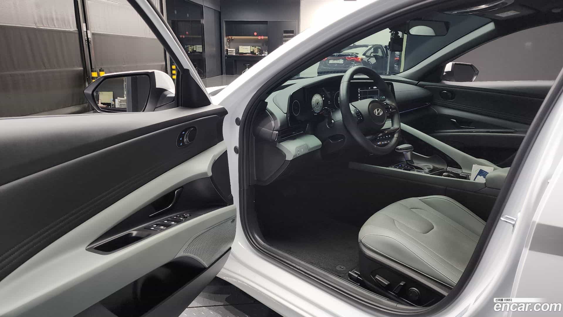 AVANTE Hyundai 2023.3-INNER-010