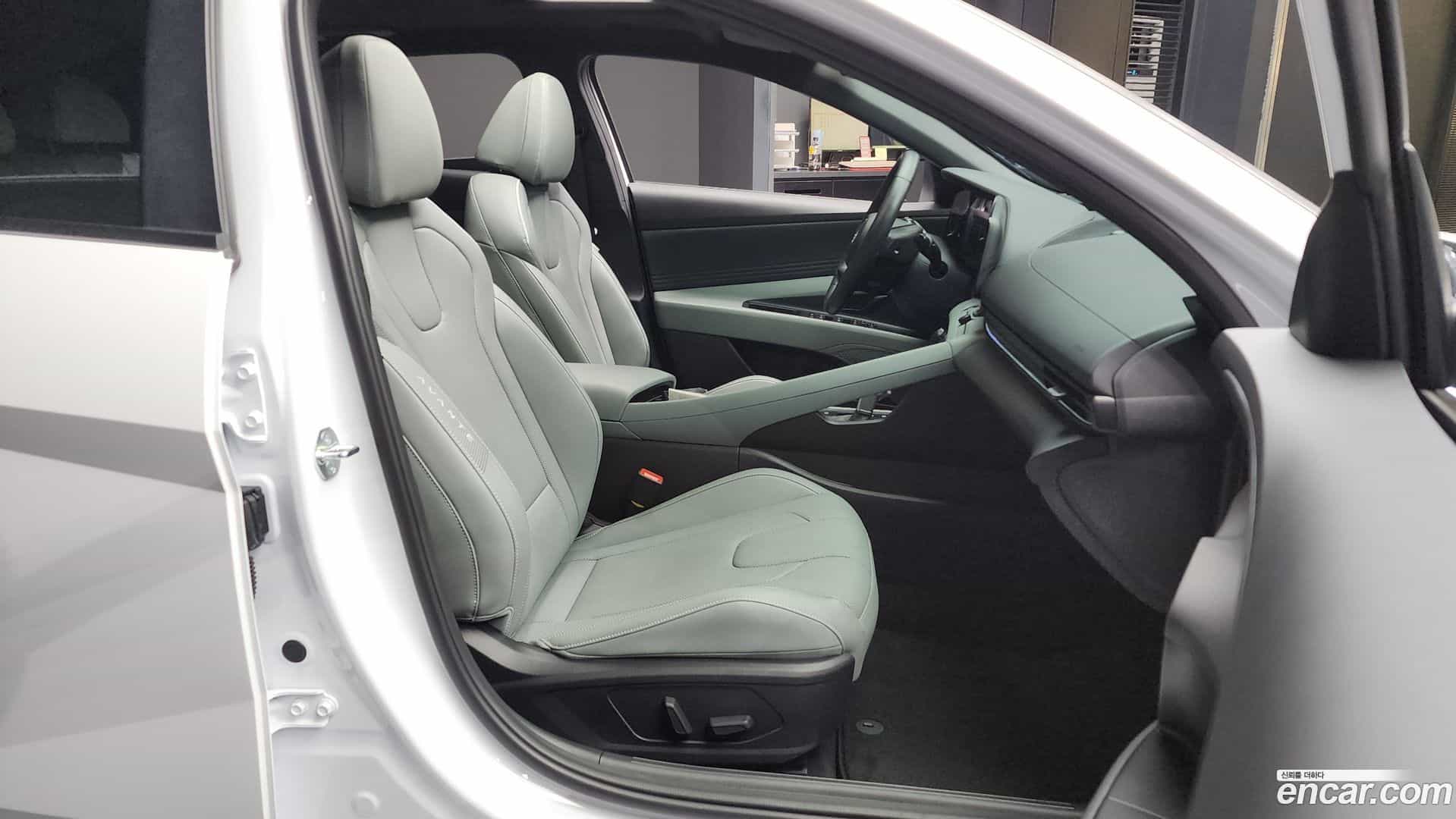 AVANTE Hyundai 2023.3-OPTION-015