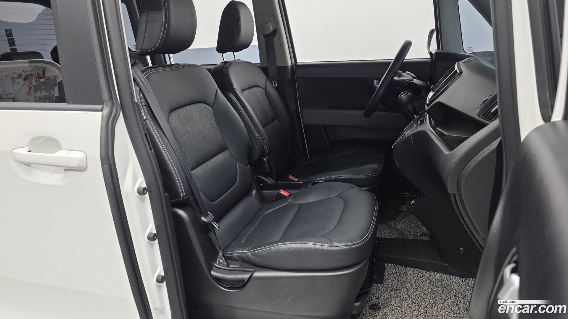 Main__Slider__Photo:RAY Kia 2022.10-10