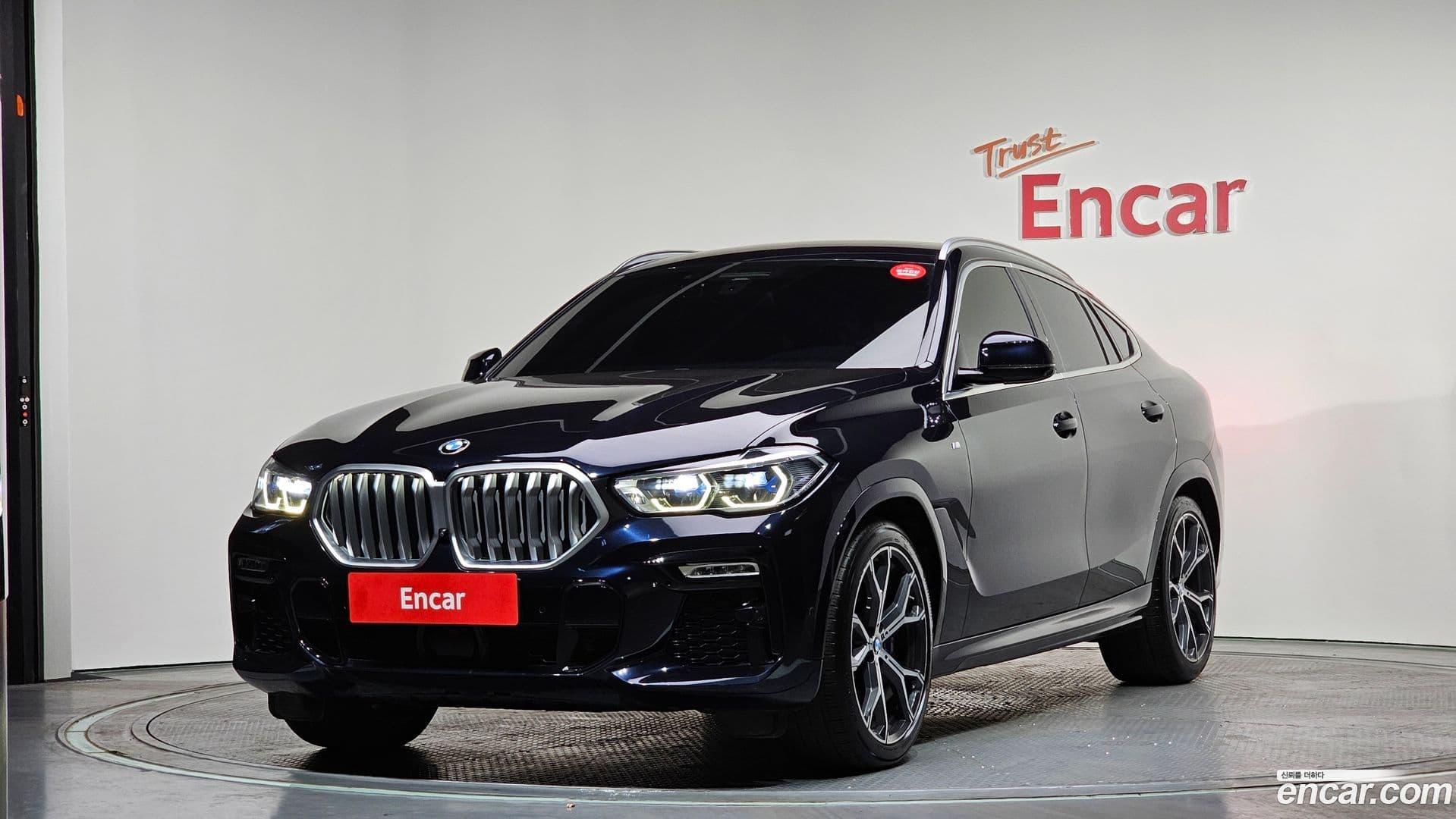 Main__Slider__Photo:X6 BMW 2021.4-0