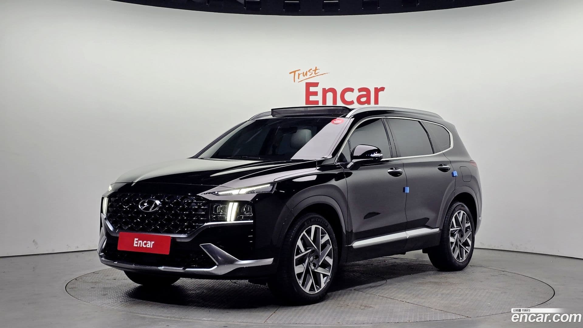 Main__Slider__Photo:Santafe Hyundai 2020.11-0