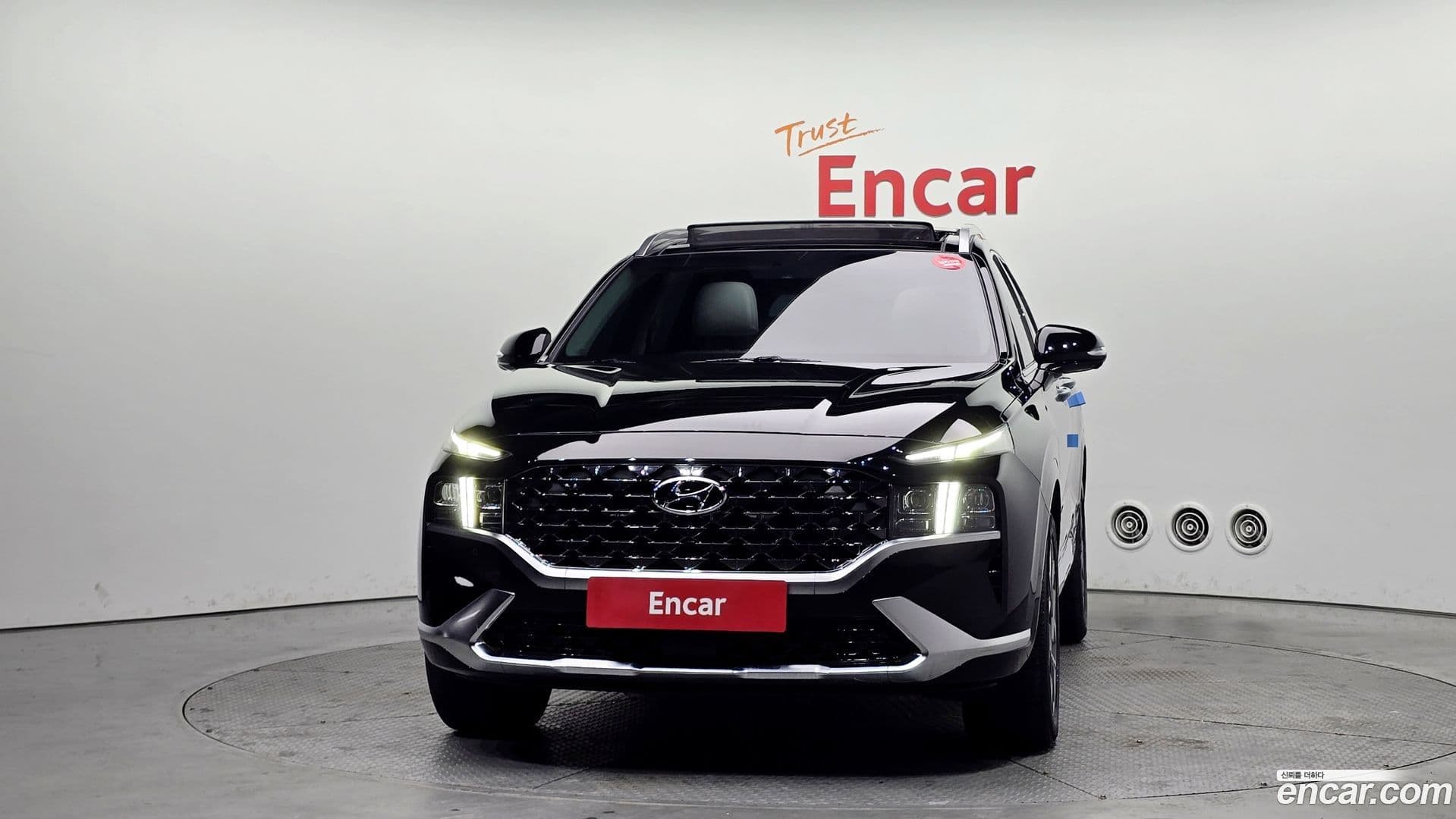 Main__Slider__Photo:Santafe Hyundai 2020.11-2