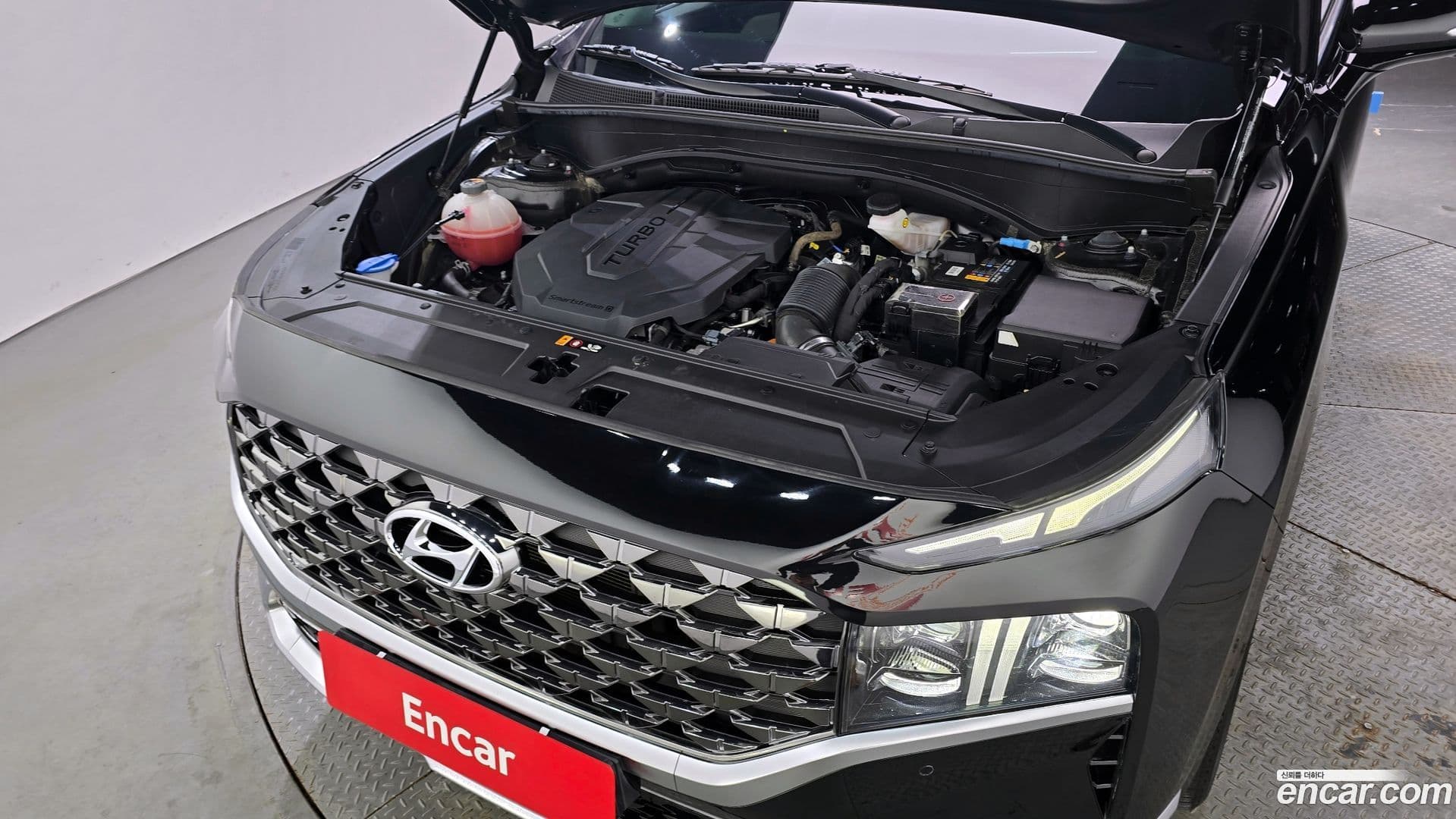 Main__Slider__Photo:Santafe Hyundai 2020.11-5