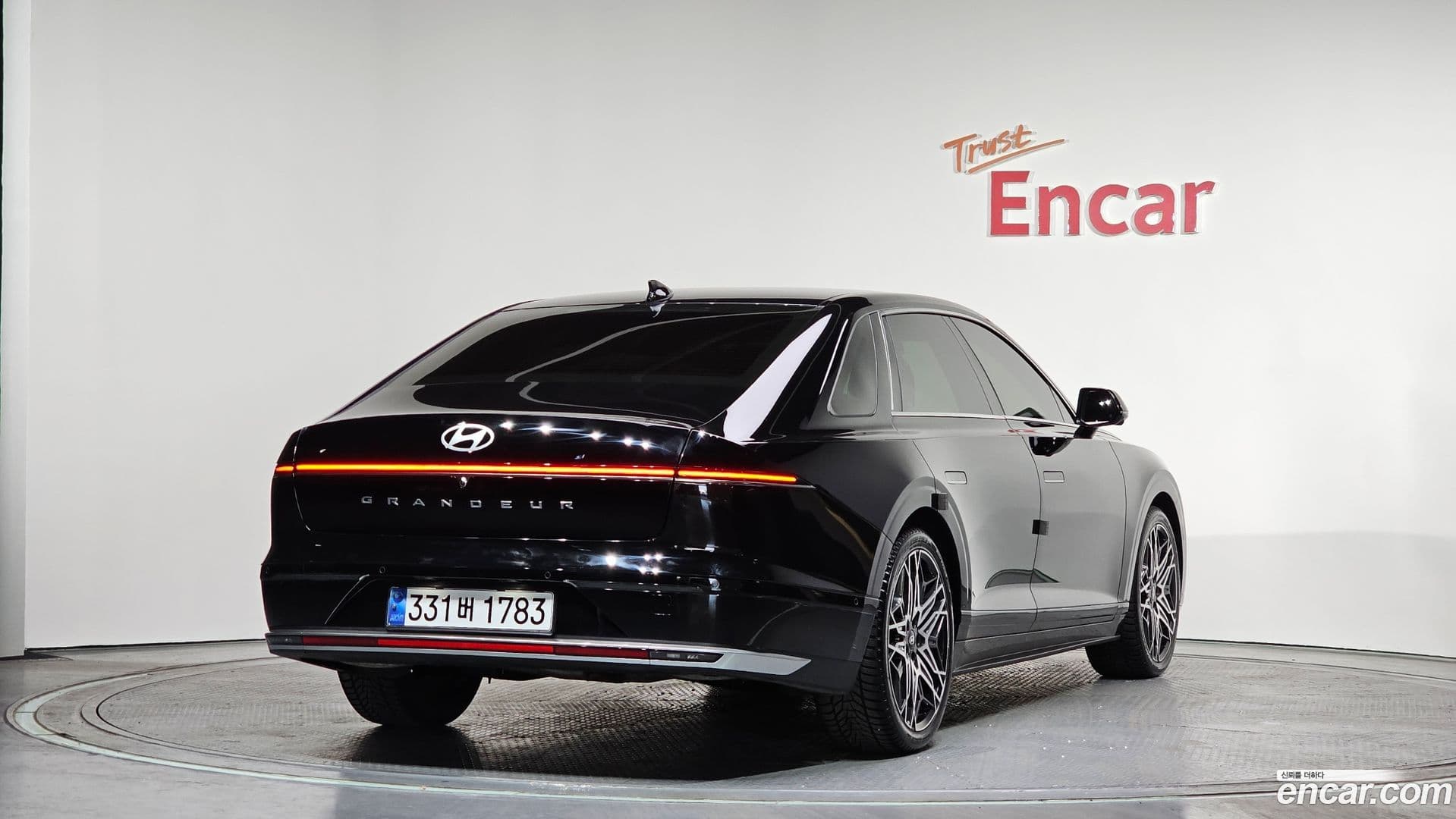 Main__Slider__Photo:Grandeur Hyundai 2023.1-1