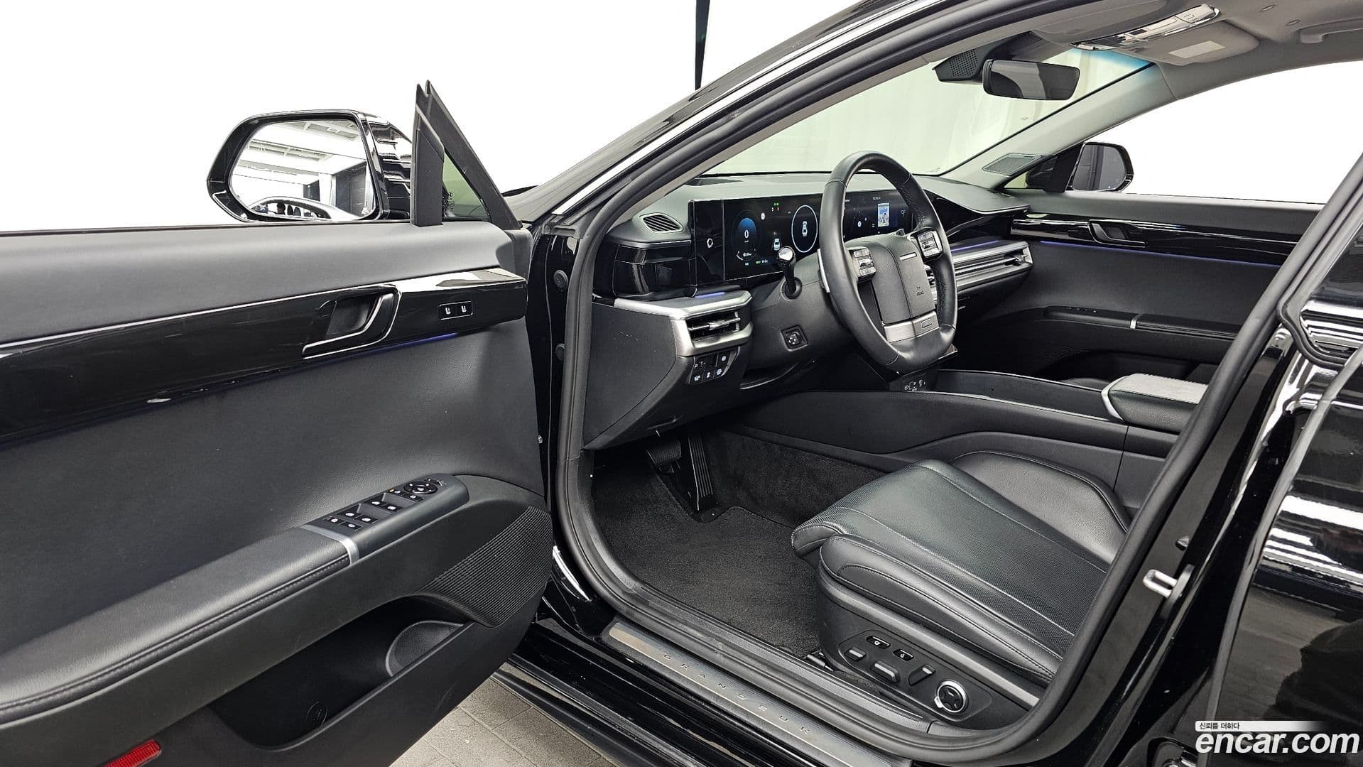 Main__Slider__Photo:Grandeur Hyundai 2023.1-9