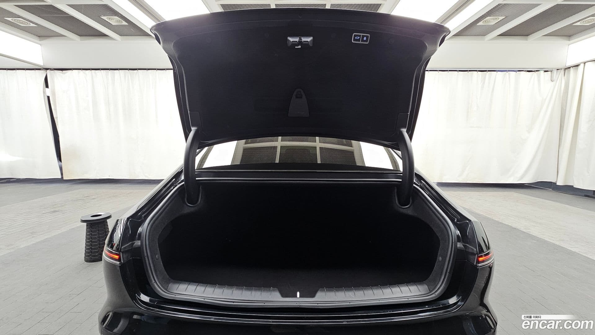 Main__Slider__Photo:Grandeur Hyundai 2023.1-19