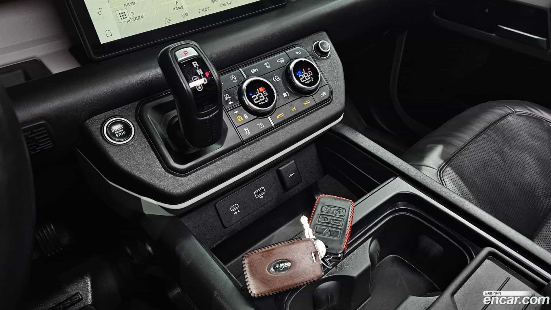 Defender Land Rover 2021.11-INNER-009