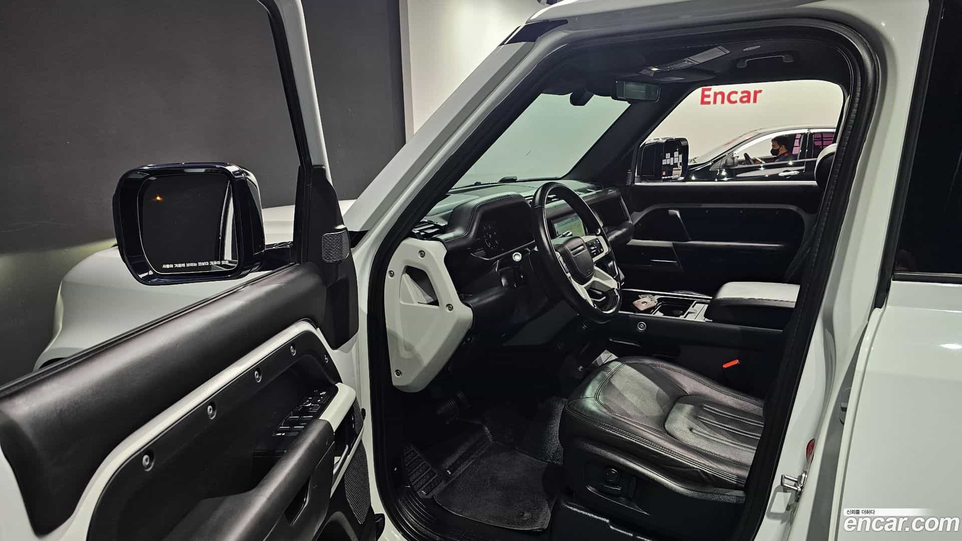 Defender Land Rover 2021.11-OPTION-015