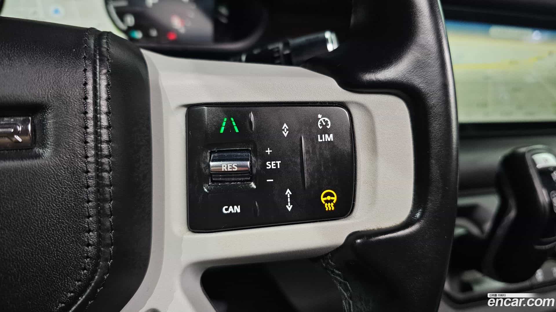 Defender Land Rover 2021.11-OPTION-018