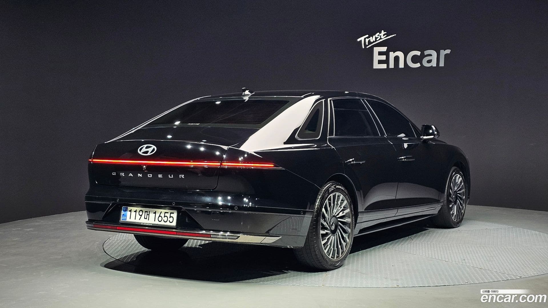 Main__Slider__Photo:Grandeur Hyundai 2024.1-1