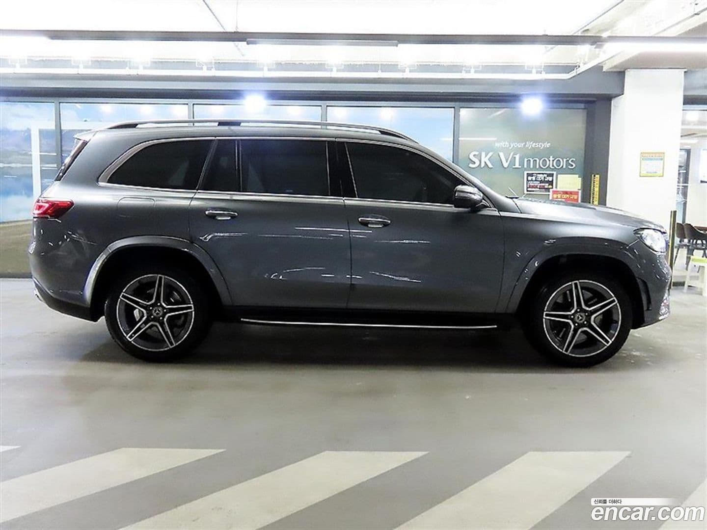 Main__Slider__Photo:GLS-Class Mercedes-Benz 2022.0-1