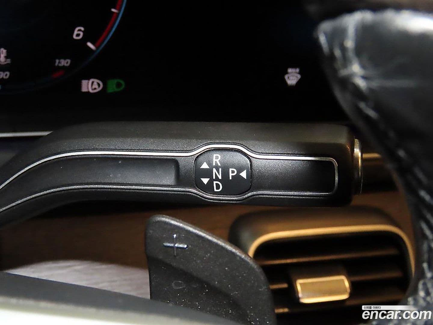 Main__Slider__Photo:GLS-Class Mercedes-Benz 2022.0-11