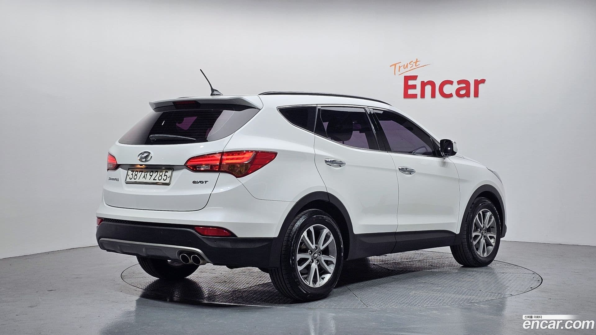 Main__Slider__Photo:Santafe Hyundai 2014.0-1