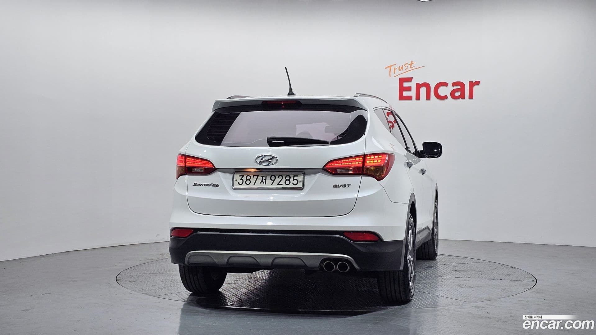 Main__Slider__Photo:Santafe Hyundai 2014.0-3