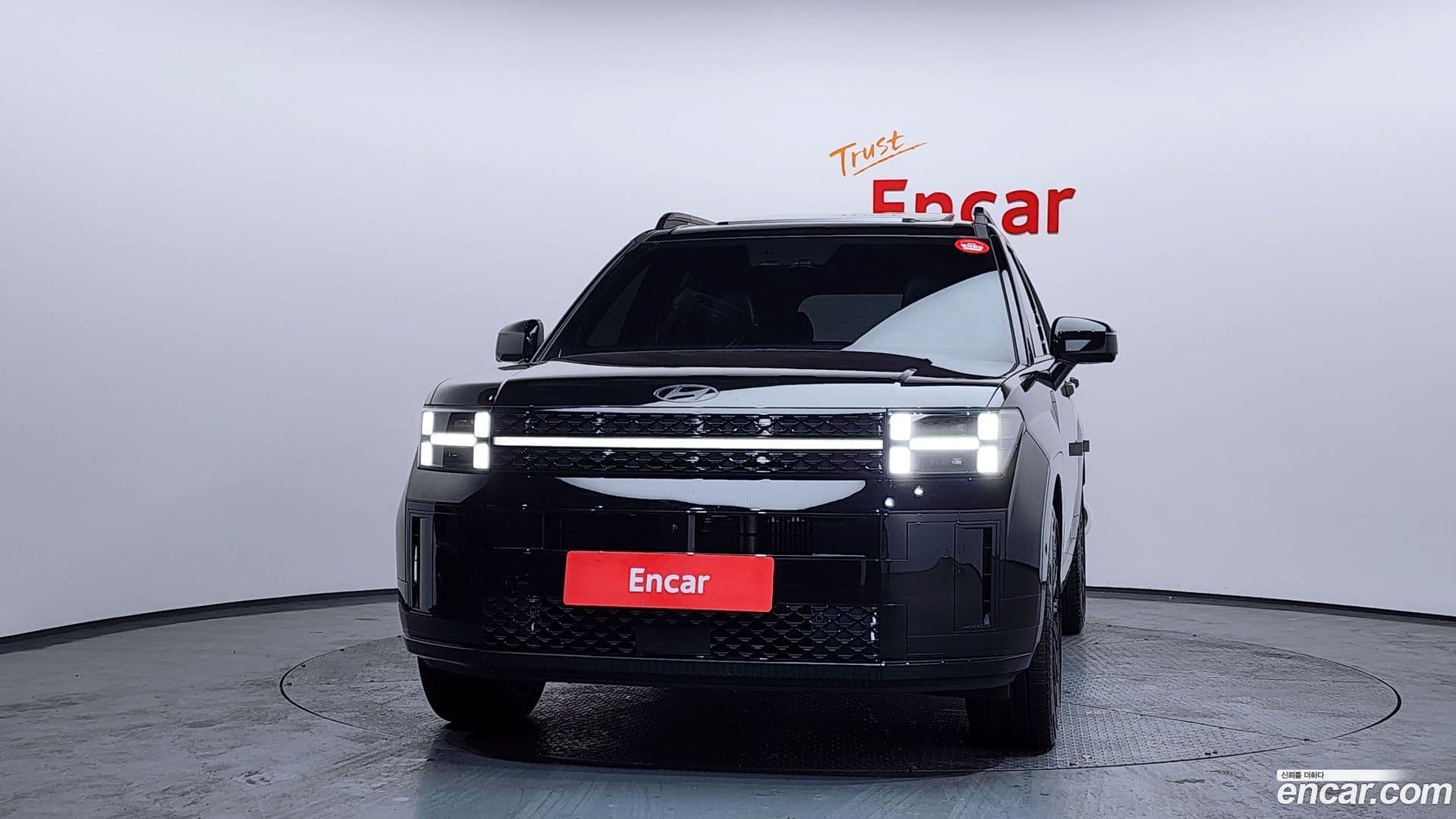 Main__Slider__Photo:Santafe Hyundai 2025.3-2